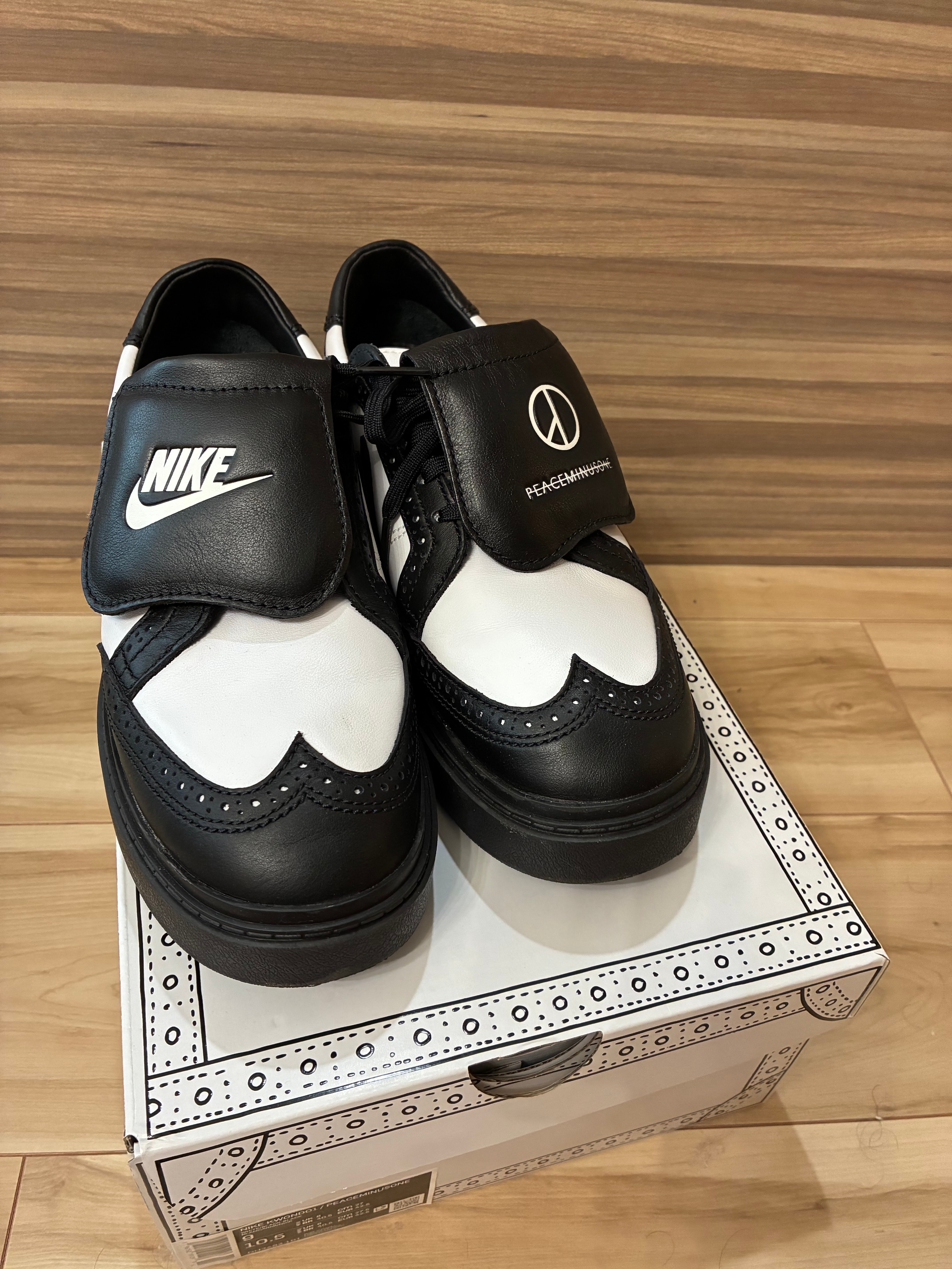PEACEMINUSONE × Nike Kwondo 1 "Black and White" / G-DRAGON