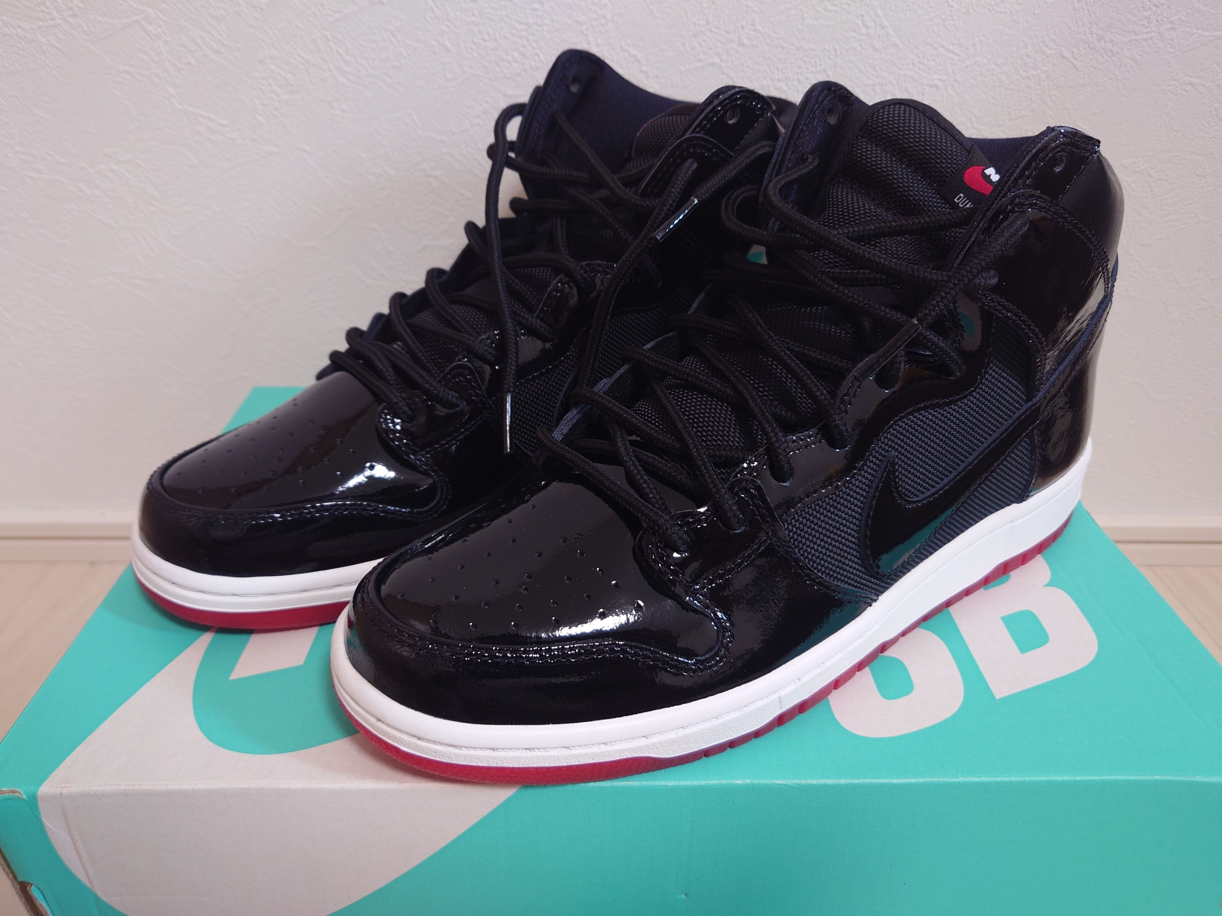 Nike SB Dunk High "Bred"