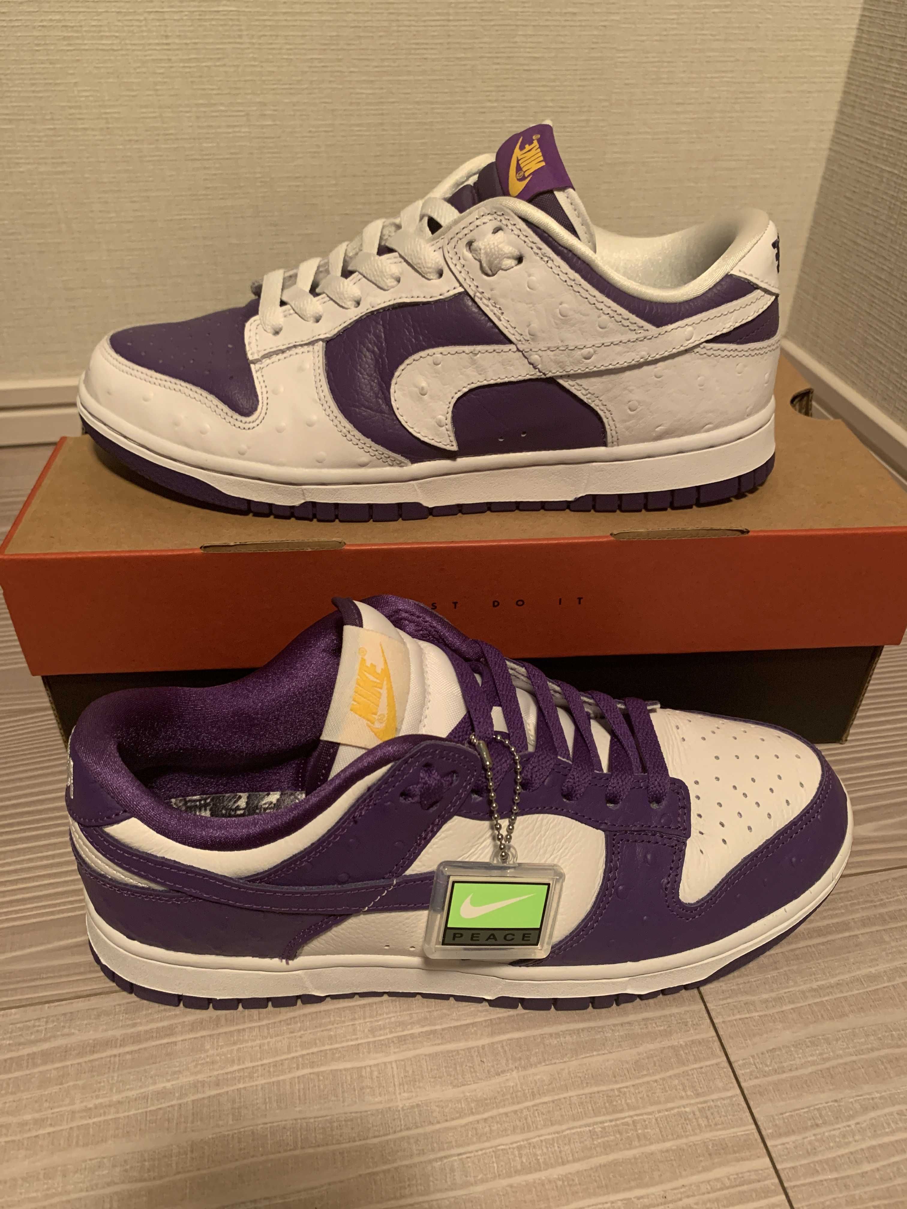 Nike Women's Dunk Low "Made You Look"