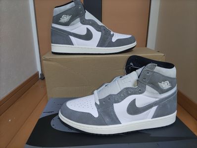 Nike Air Jordan 1 Retro High OG "Black and Smoke Grey"