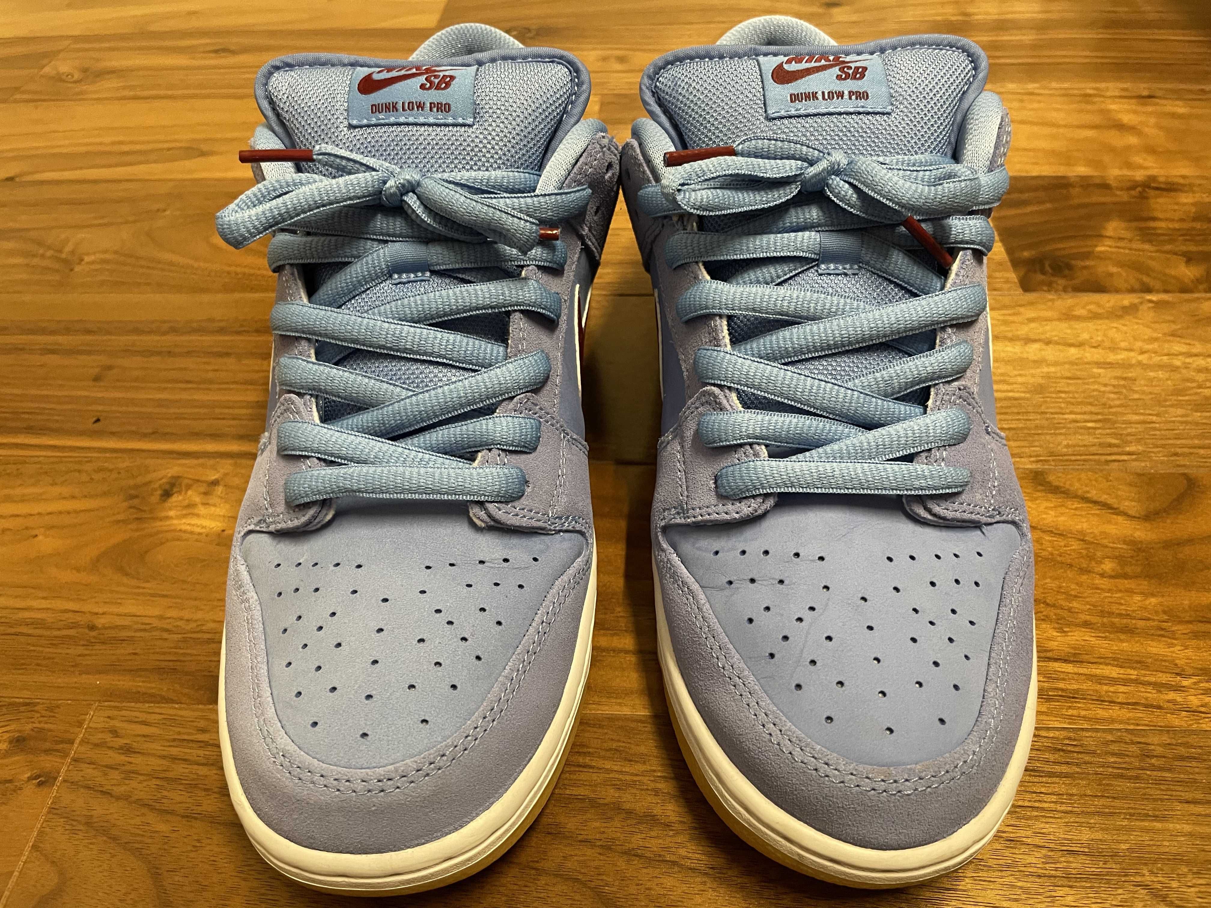 Nike SB Dunk Low Pro "Philadelphia Phillies/Valor Blue and Team Maroon"