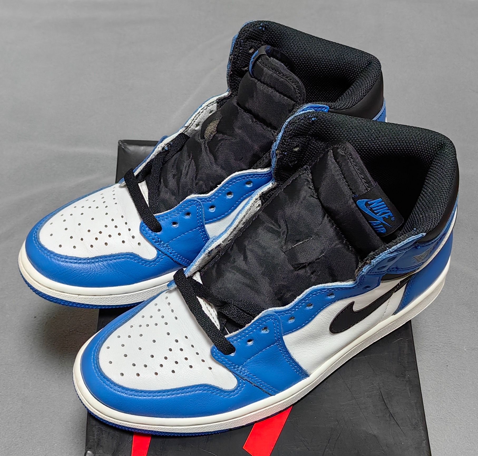 Nike Air Jordan 1 Retro High OG "Game Royal"