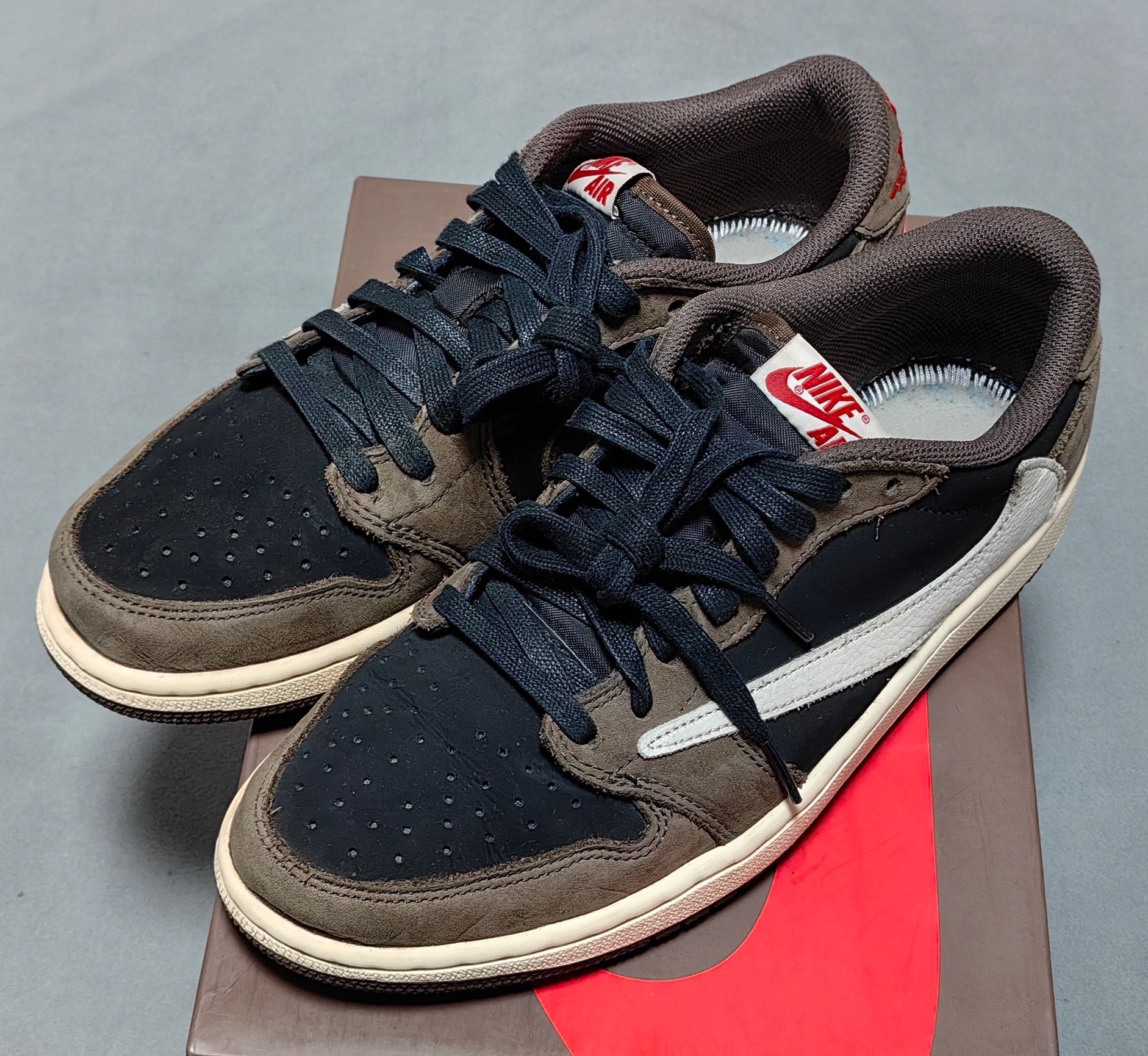 Travis Scott × Nike Air Jordan 1 Low OG SP-T "Black/Dark Mocha"