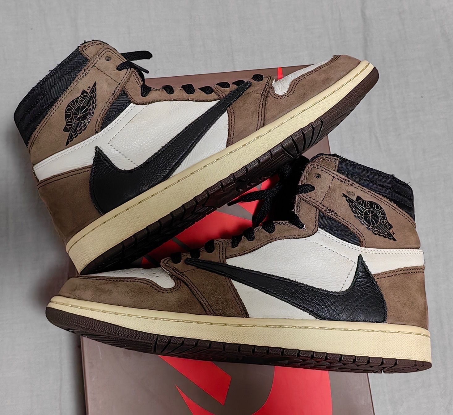 Travis Scott × Nike Air Jordan 1 Retro High OG TS SP "Sail/Dark Mocha"