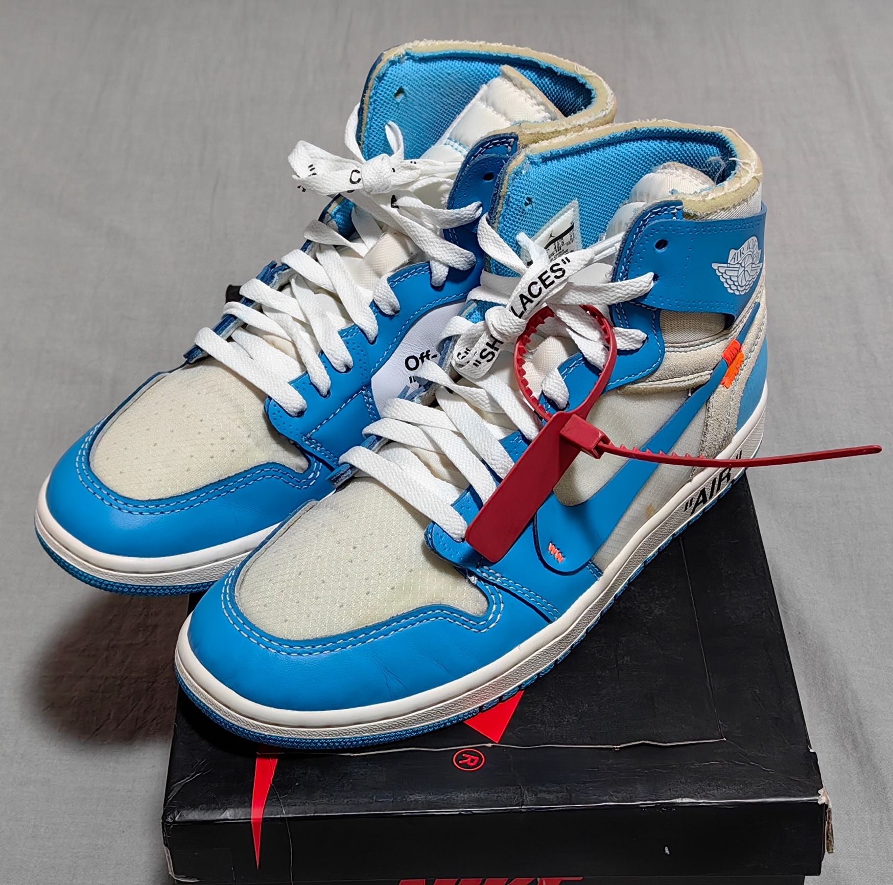 Off-White × Nike Air Jordan 1 High UNC "White/Dark Powder Blue"