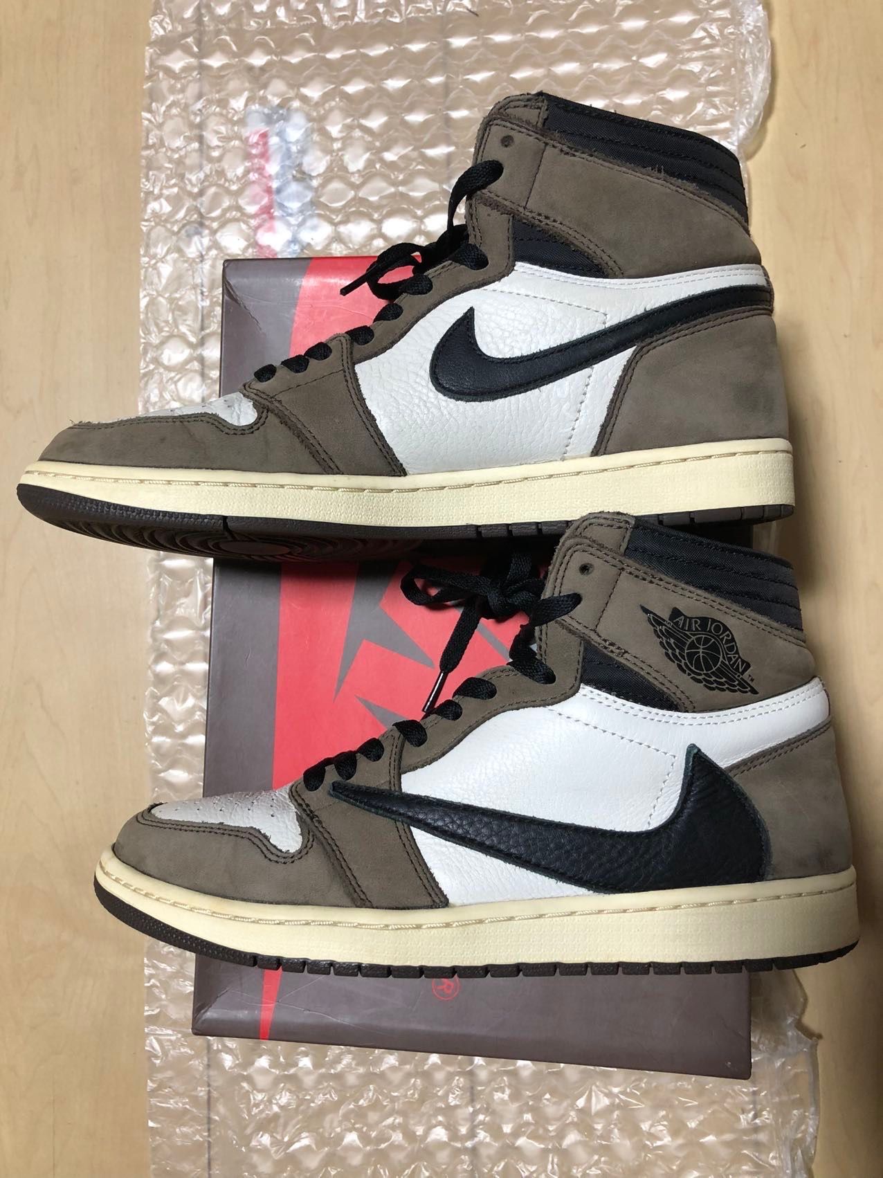 Travis Scott × Nike Air Jordan 1 Retro High OG TS SP "Sail/Dark Mocha"