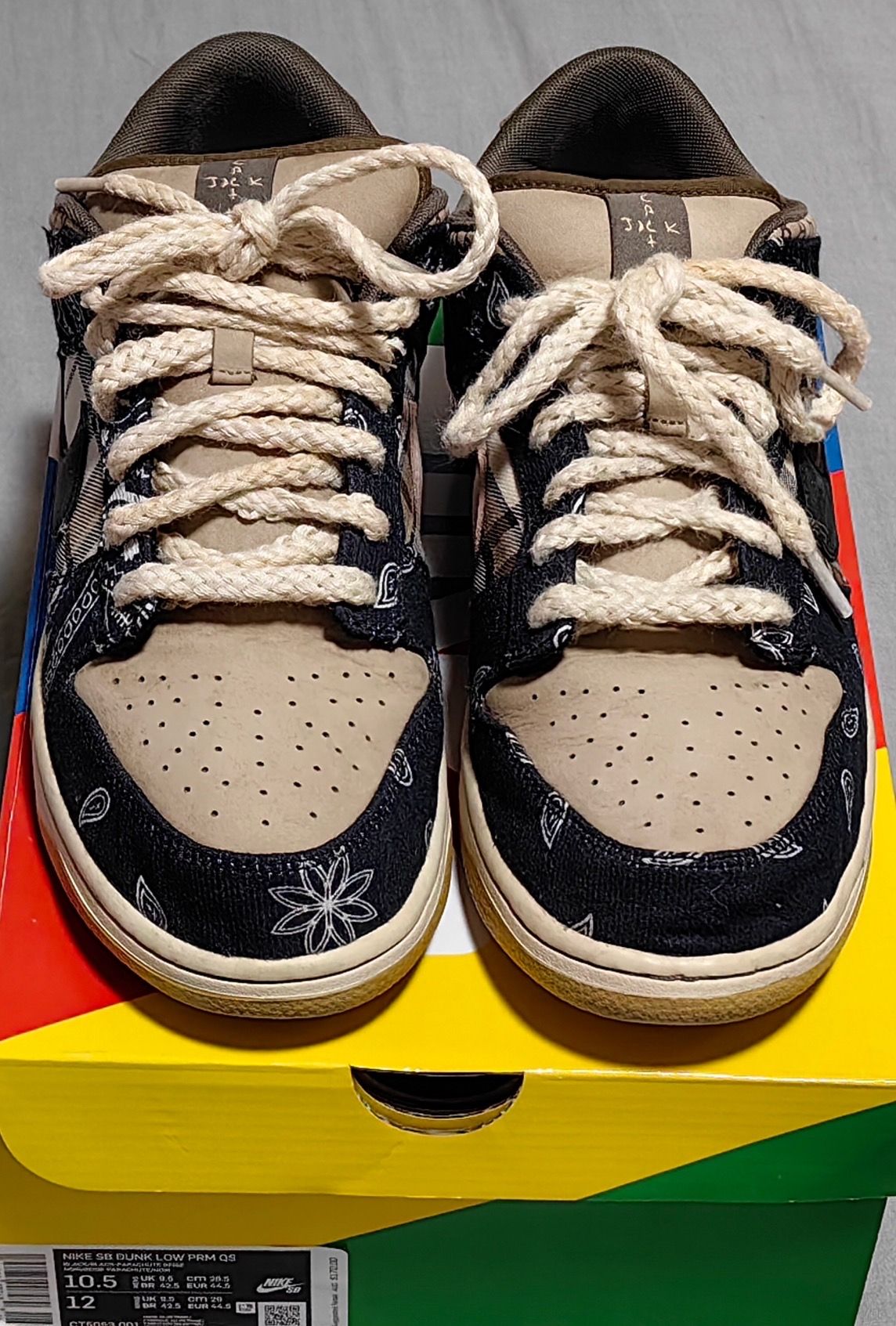 Travis Scott × Nike SB Dunk Low "Black/Parachute Beige"
