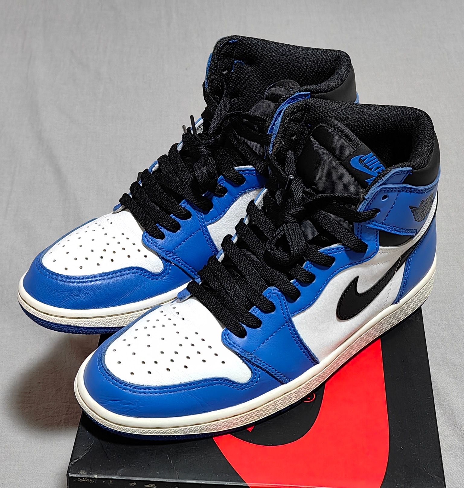 Nike Air Jordan 1 Retro High OG "Game Royal" 