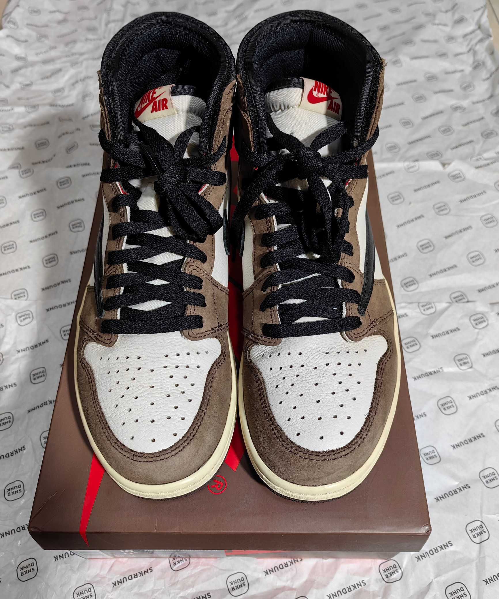 Travis Scott × Nike Air Jordan 1 Retro High OG TS SP "Sail/Dark Mocha"