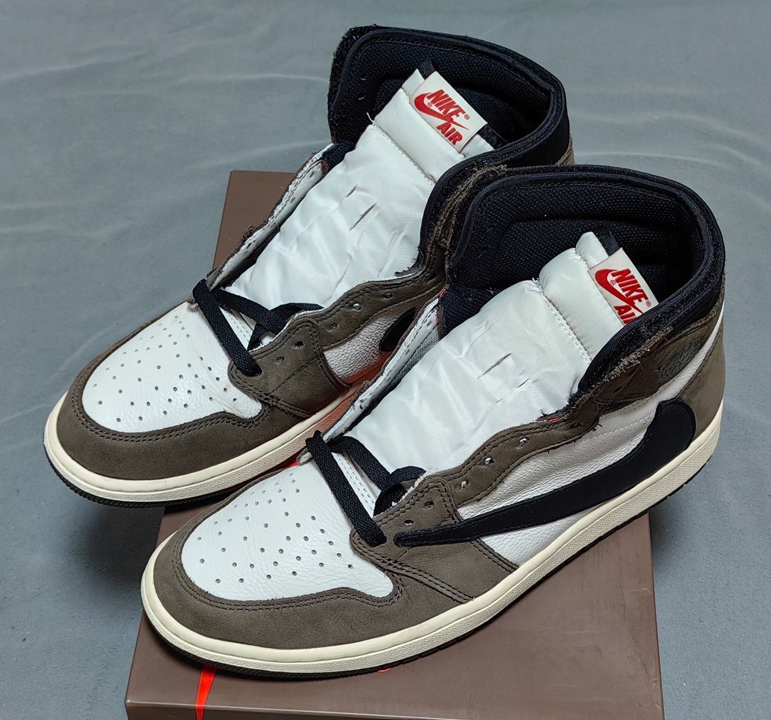 Travis Scott × Nike Air Jordan 1 Retro High OG TS SP "Sail/Dark Mocha"
