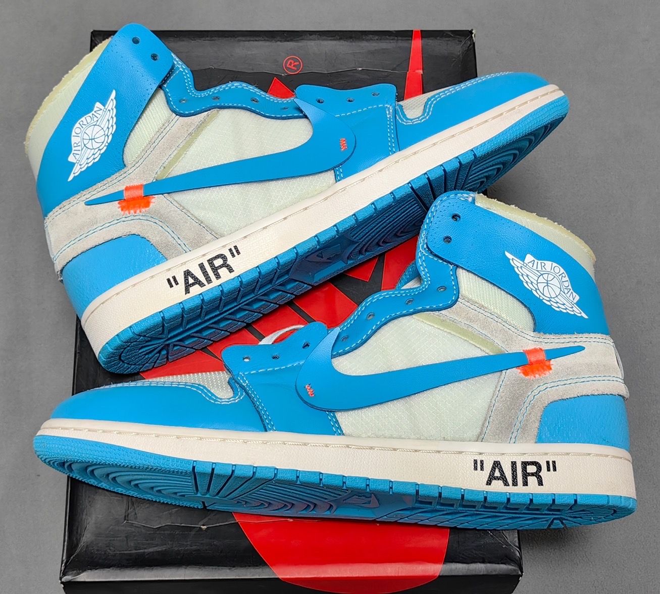 Off-White × Nike Air Jordan 1 High UNC "White/Dark Powder Blue"