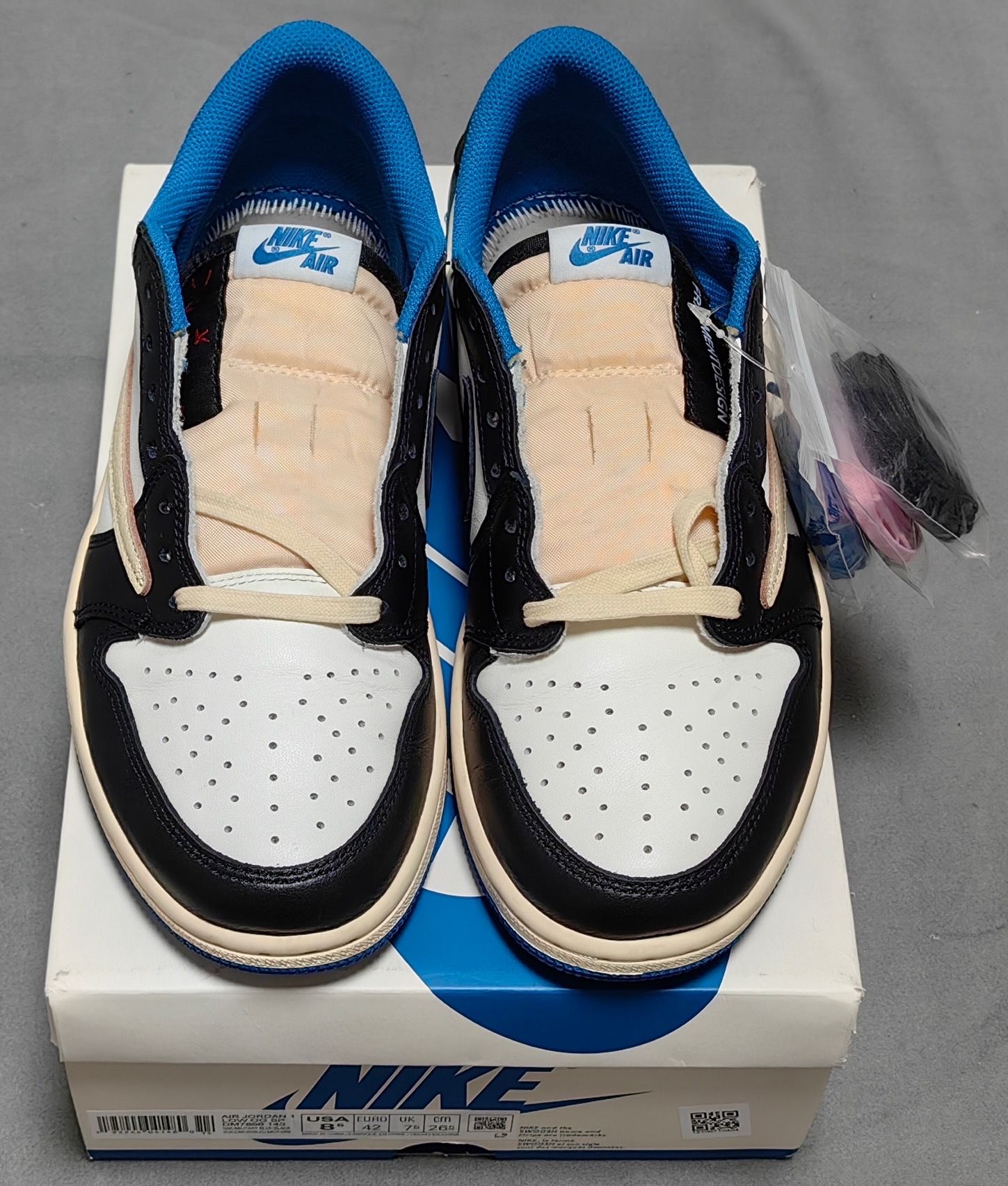 Travis Scott × fragment design × Nike Air Jordan 1 Low OG SP "Military Blue"