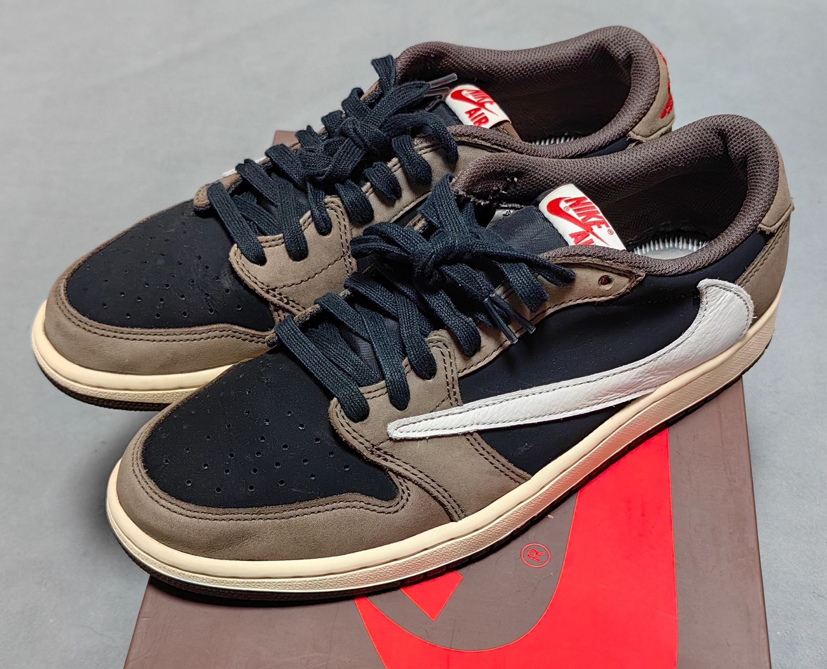 Travis Scott × Nike Air Jordan 1 Low OG SP-T "Black/Dark Mocha"