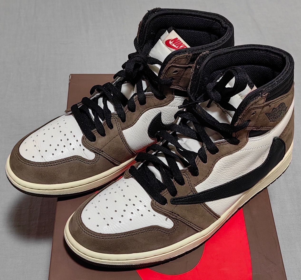 Travis Scott × Nike Air Jordan 1 Retro High OG TS SP "Sail/Dark Mocha"