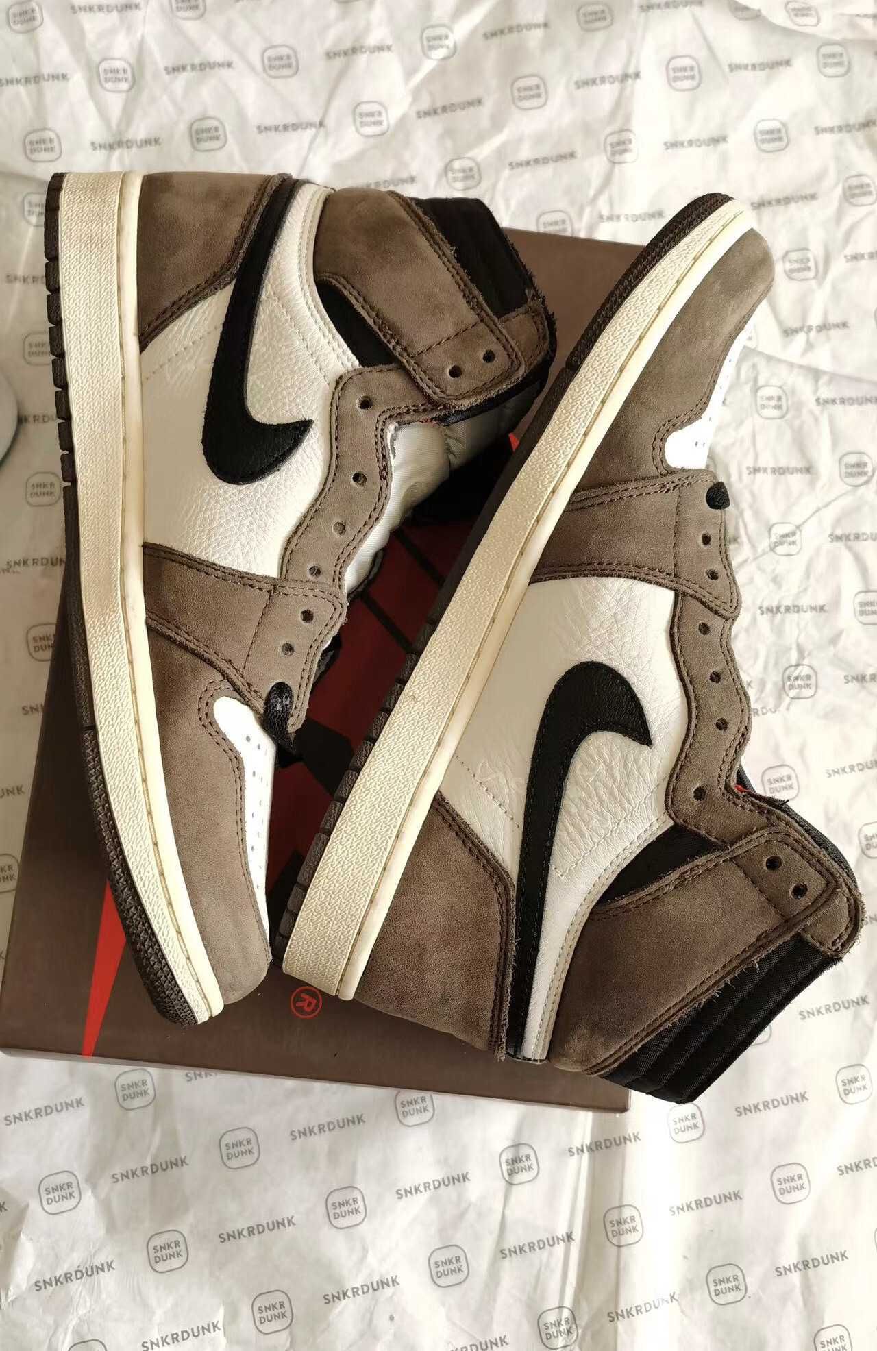 Travis Scott × Nike Air Jordan 1 Retro High OG TS SP "Sail/Dark Mocha"