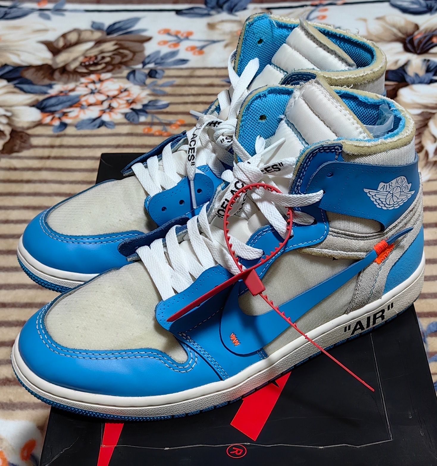 Off-White × Nike Air Jordan 1 High UNC "White/Dark Powder Blue"
