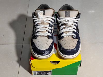 Travis Scott × Nike SB Dunk Low "Black/Parachute Beige"