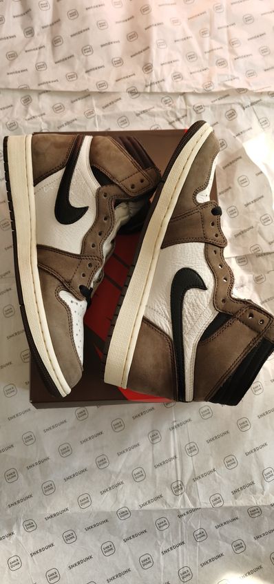 Travis Scott × Nike Air Jordan 1 Retro High OG TS SP "Sail/Dark Mocha"