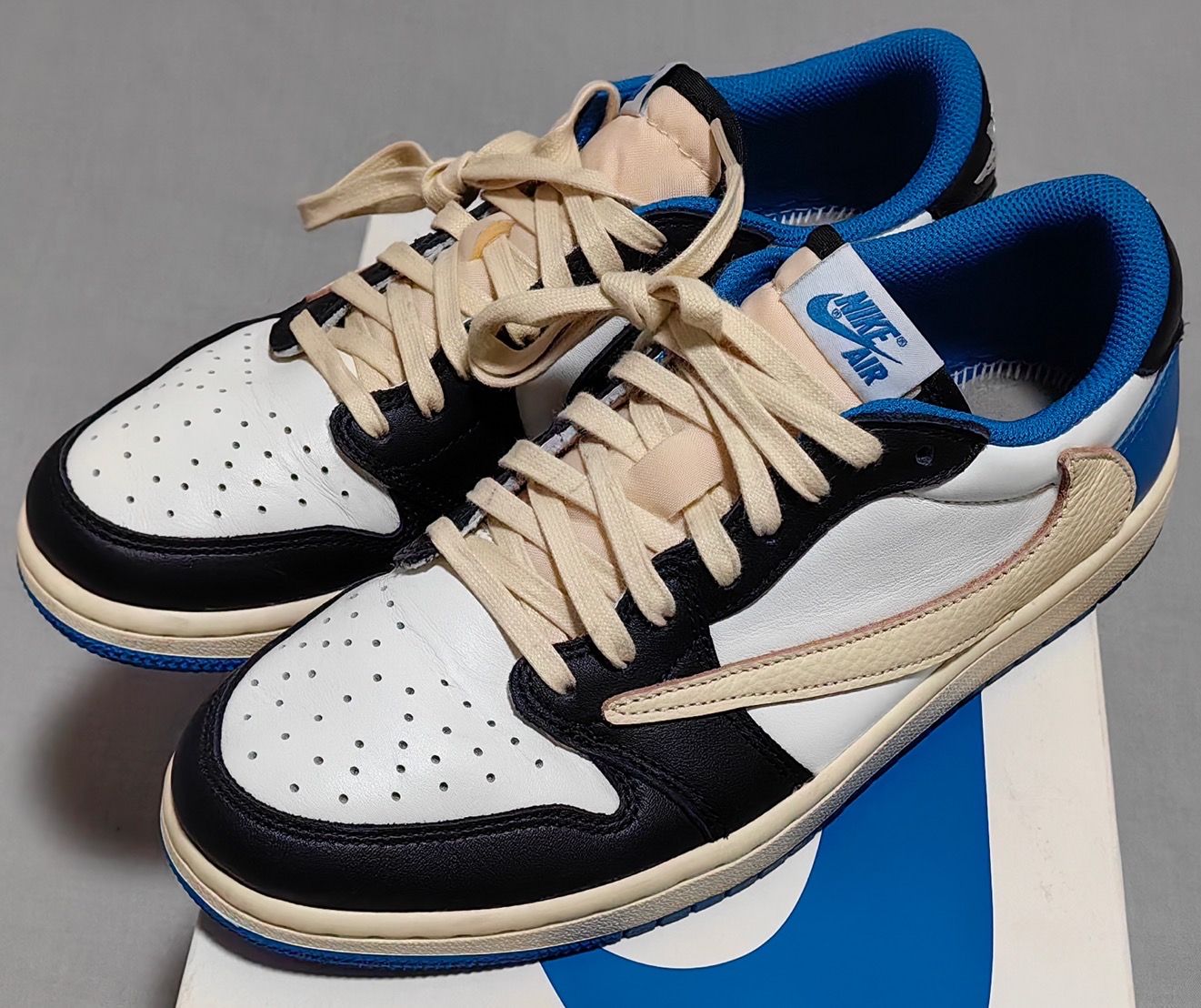 Travis Scott × fragment design × Nike Air Jordan 1 Low OG SP "Military Blue"