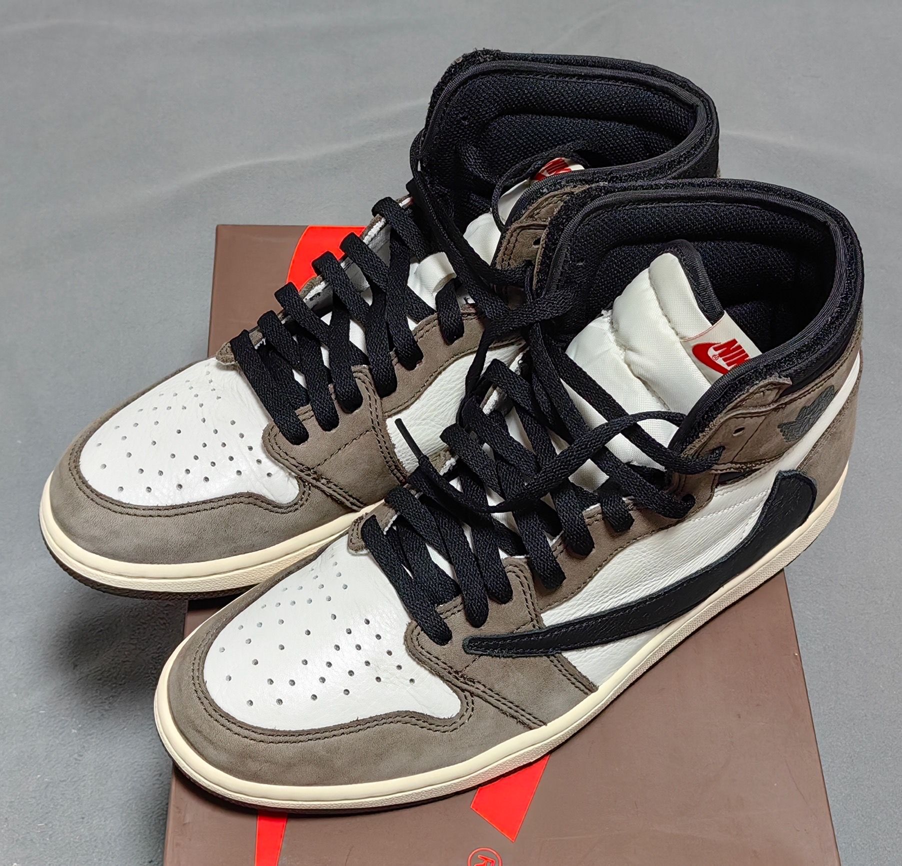 Travis Scott × Nike Air Jordan 1 Retro High OG TS SP "Sail/Dark Mocha"