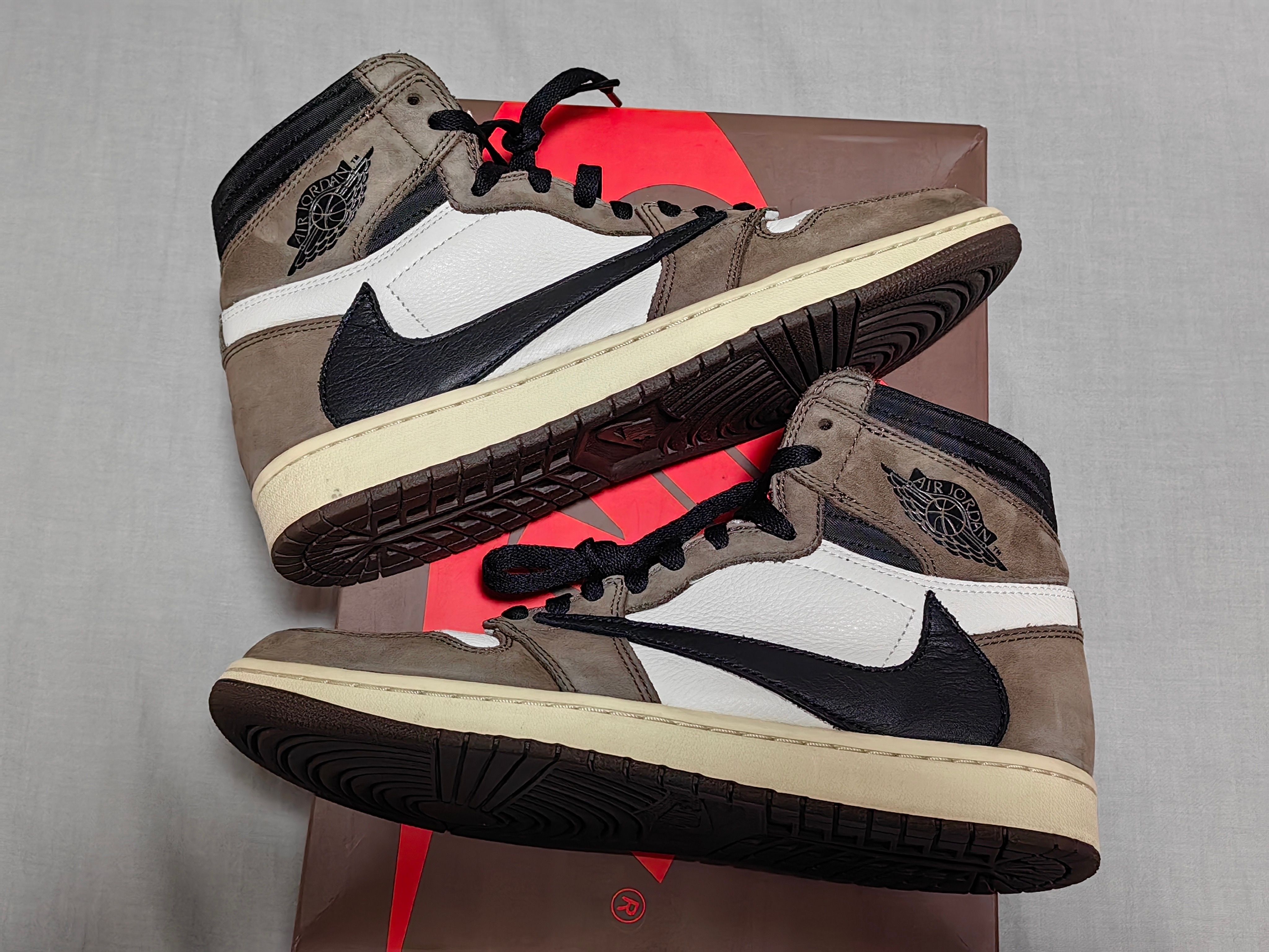 Travis Scott × Nike Air Jordan 1 Retro High OG TS SP "Sail/Dark Mocha"