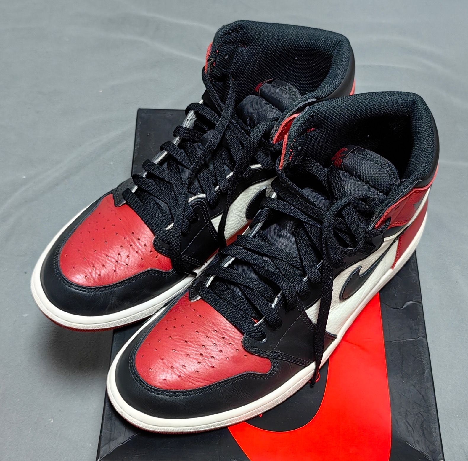 Nike Air Jordan 1 Retro High OG "Bred Toe"