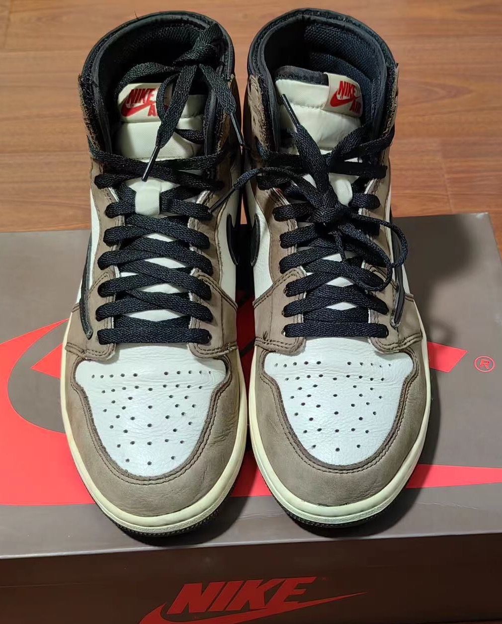 Travis Scott × Nike Air Jordan 1 Retro High OG TS SP "Sail/Dark Mocha"
