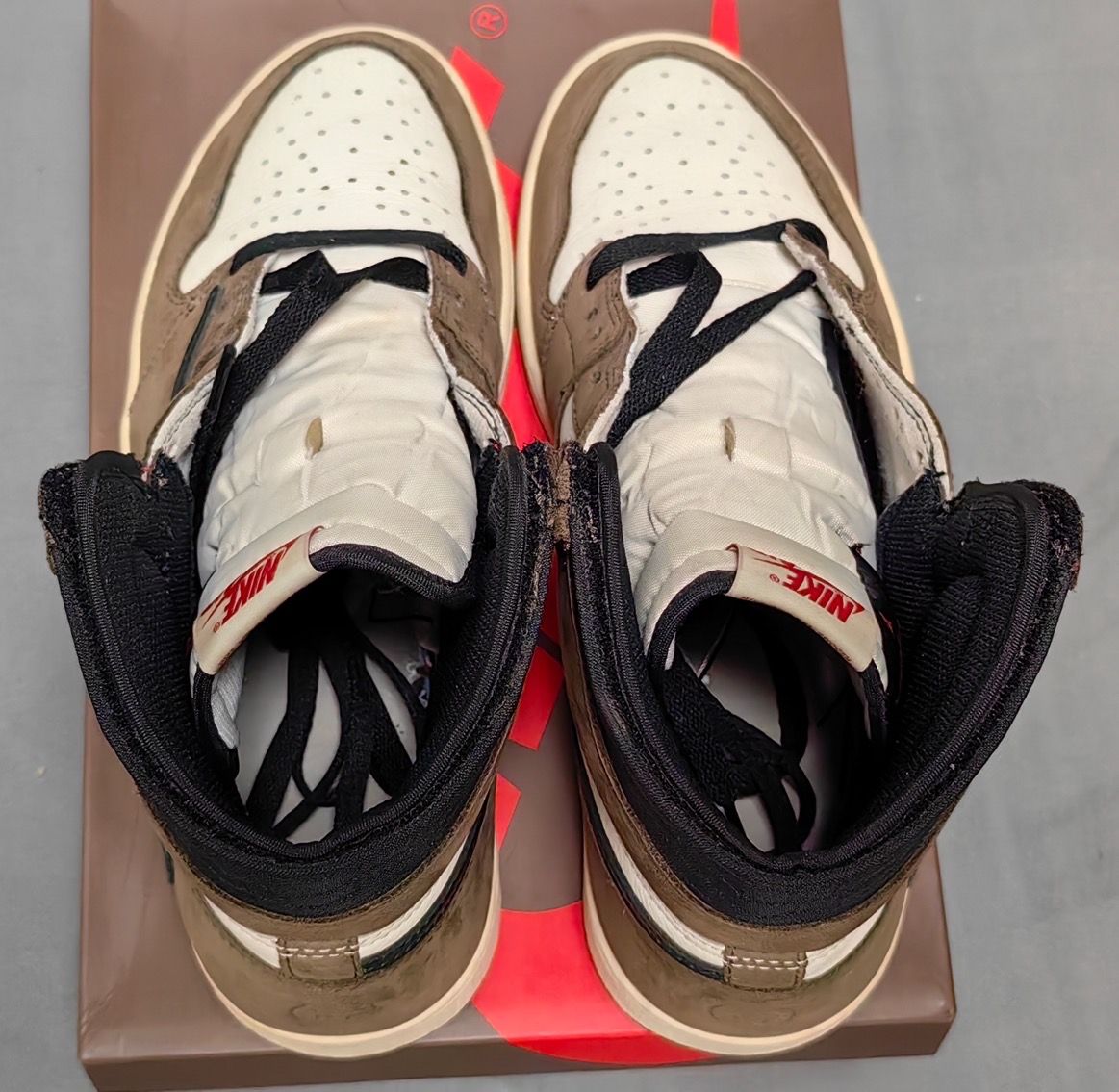 Travis Scott × Nike Air Jordan 1 Retro High OG TS SP "Sail/Dark Mocha"
