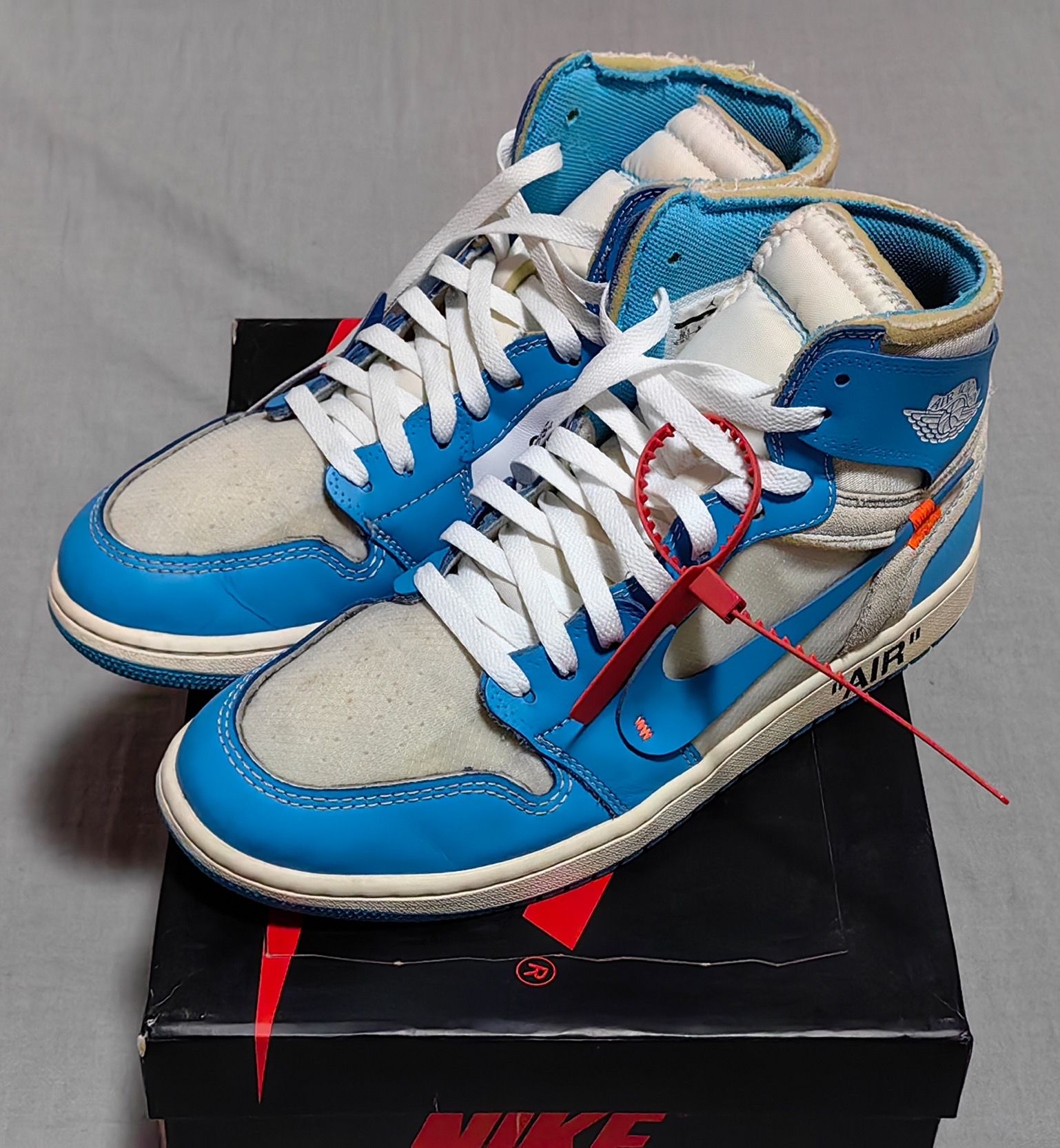Off-White × Nike Air Jordan 1 High UNC "White/Dark Powder Blue"