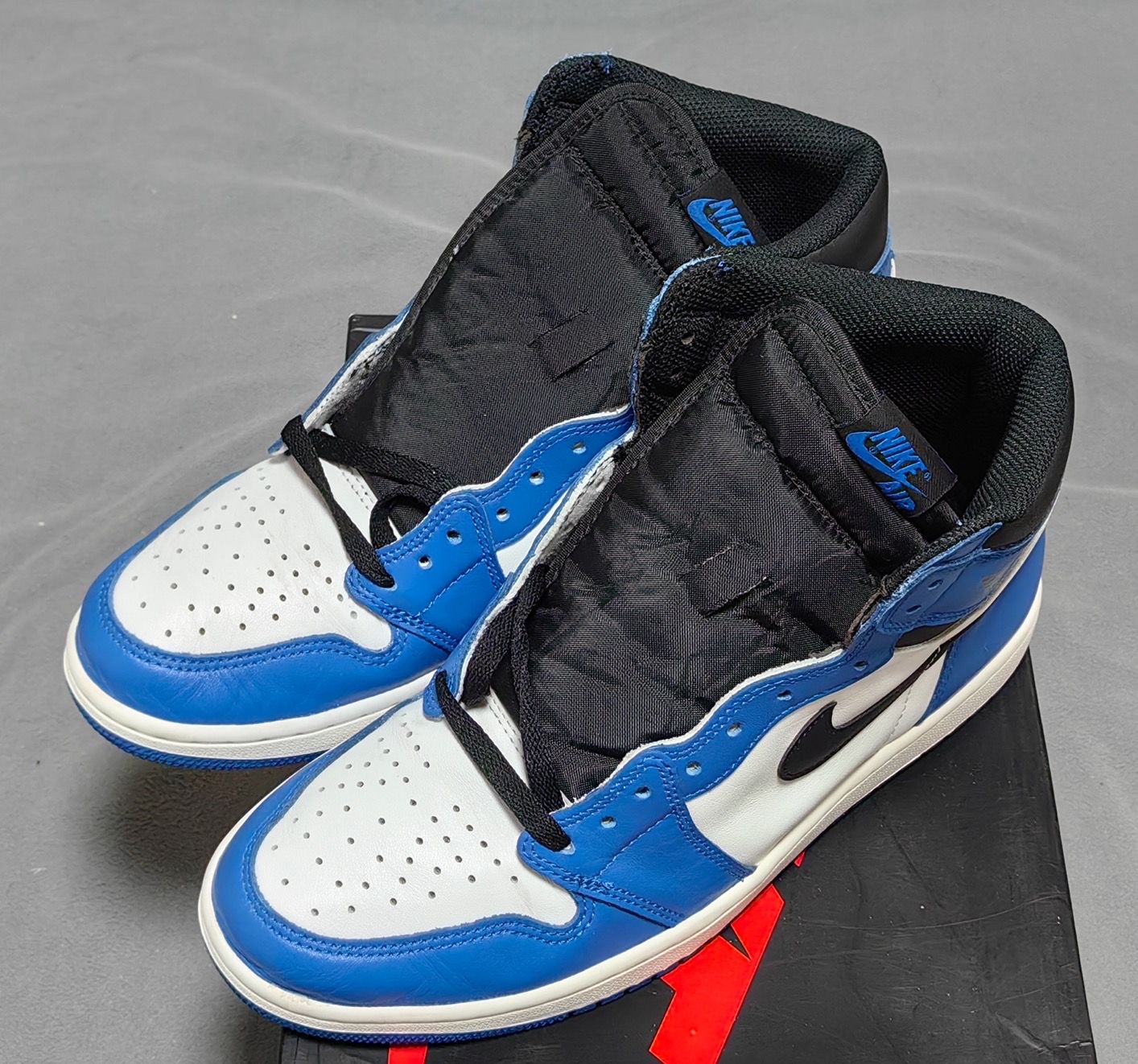 Nike Air Jordan 1 Retro High OG "Game Royal"