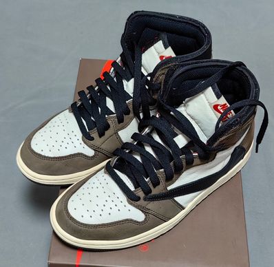 Travis Scott × Nike Air Jordan 1 Retro High OG TS SP "Sail/Dark Mocha"