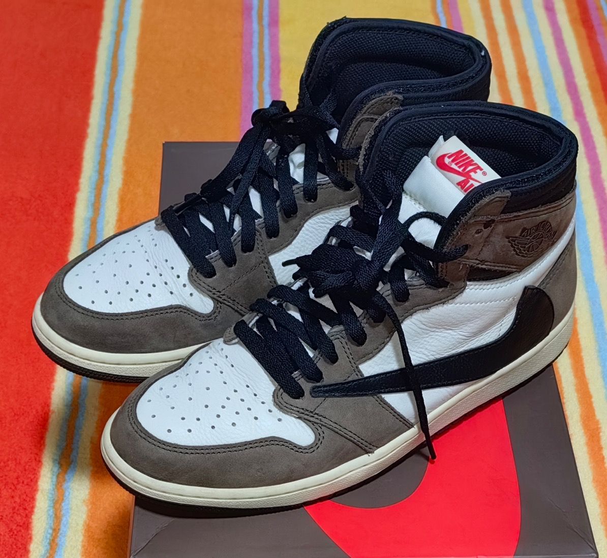 Travis Scott × Nike Air Jordan 1 Retro High OG TS SP "Sail/Dark Mocha"