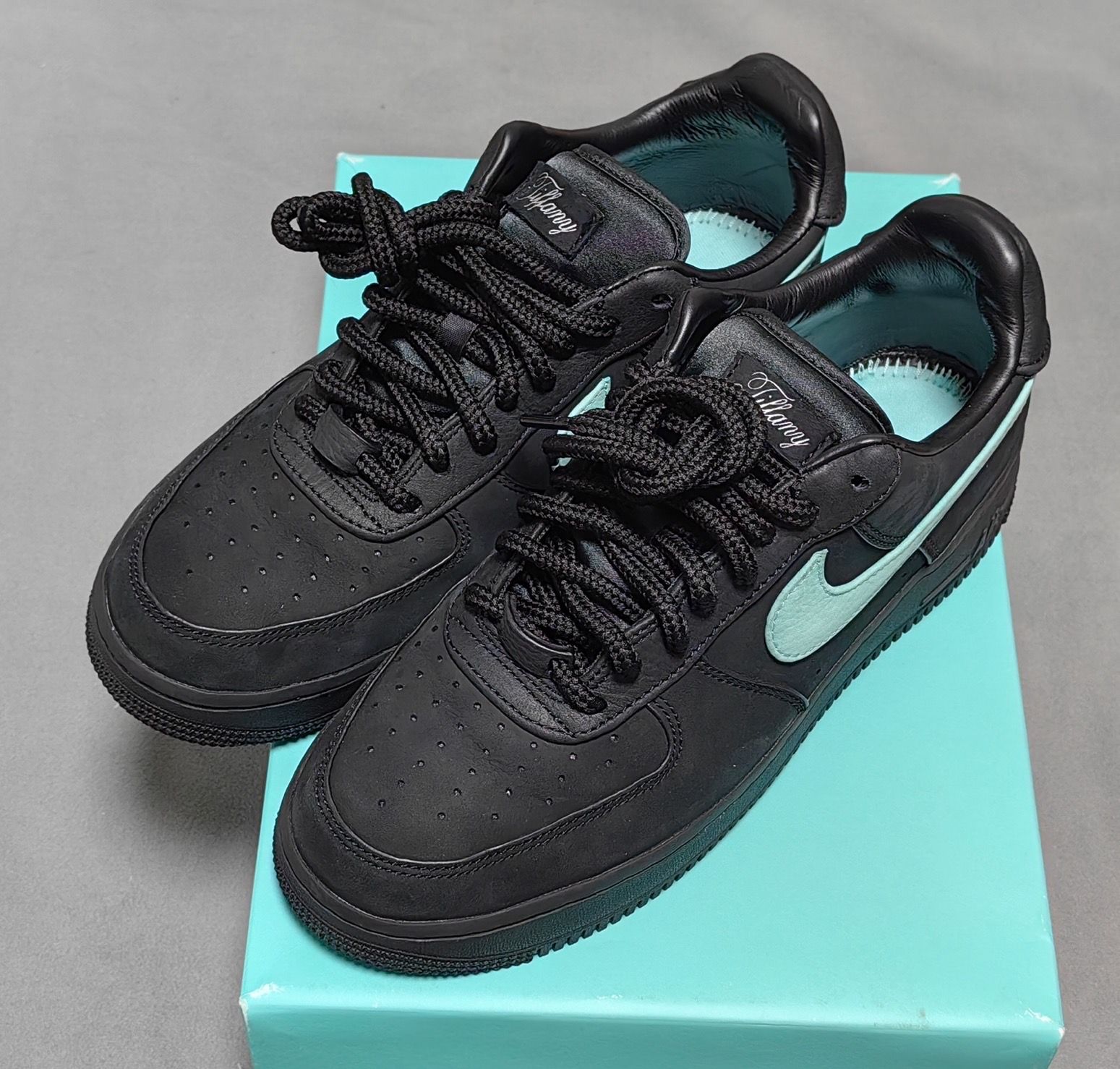 Tiffany & Co. × Nike Air Force 1 Low "1837"