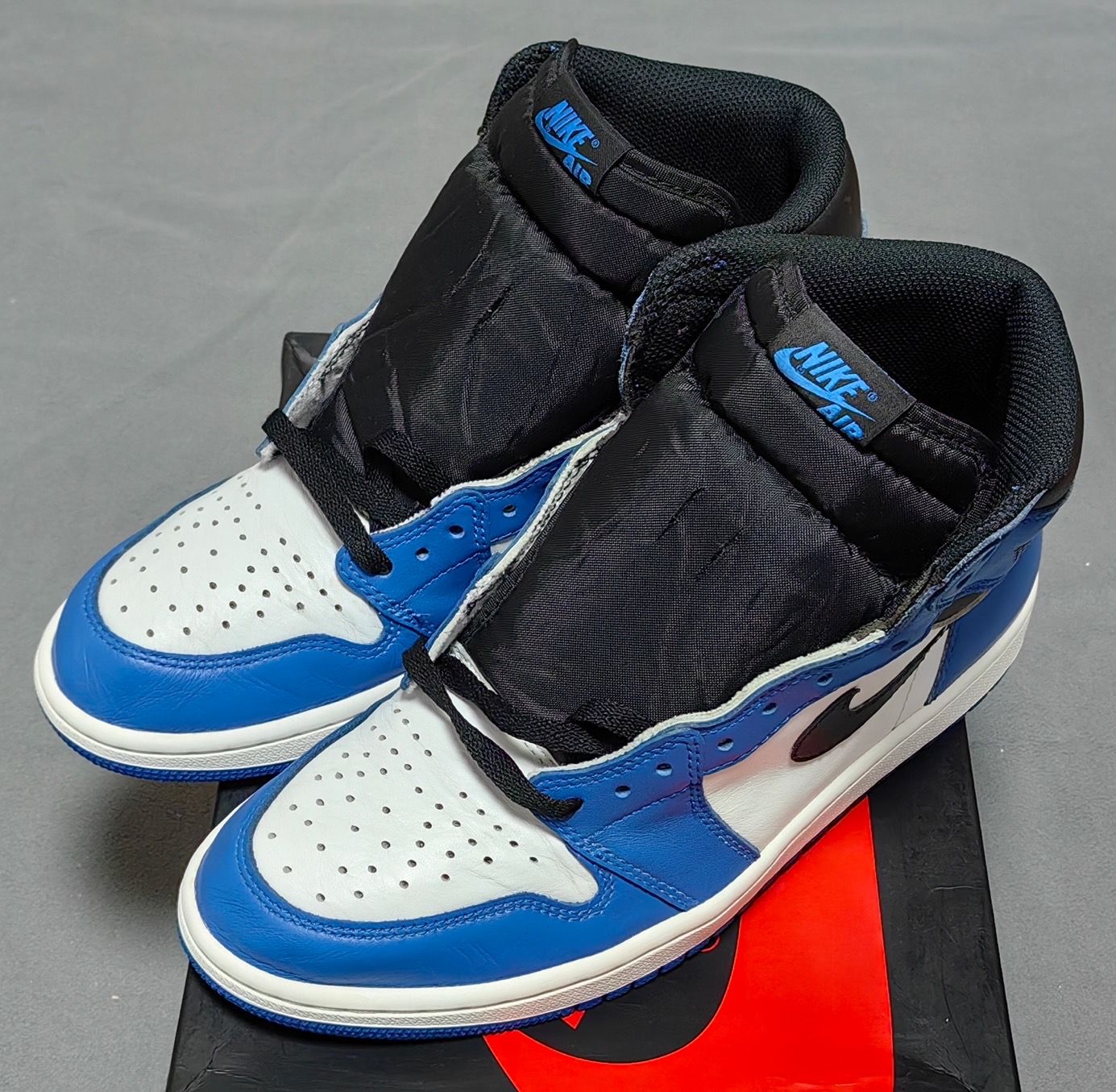 Nike Air Jordan 1 Retro High OG "Game Royal"