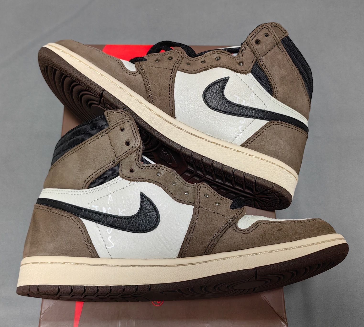 Travis Scott × Nike Air Jordan 1 Retro High OG TS SP "Sail/Dark Mocha"