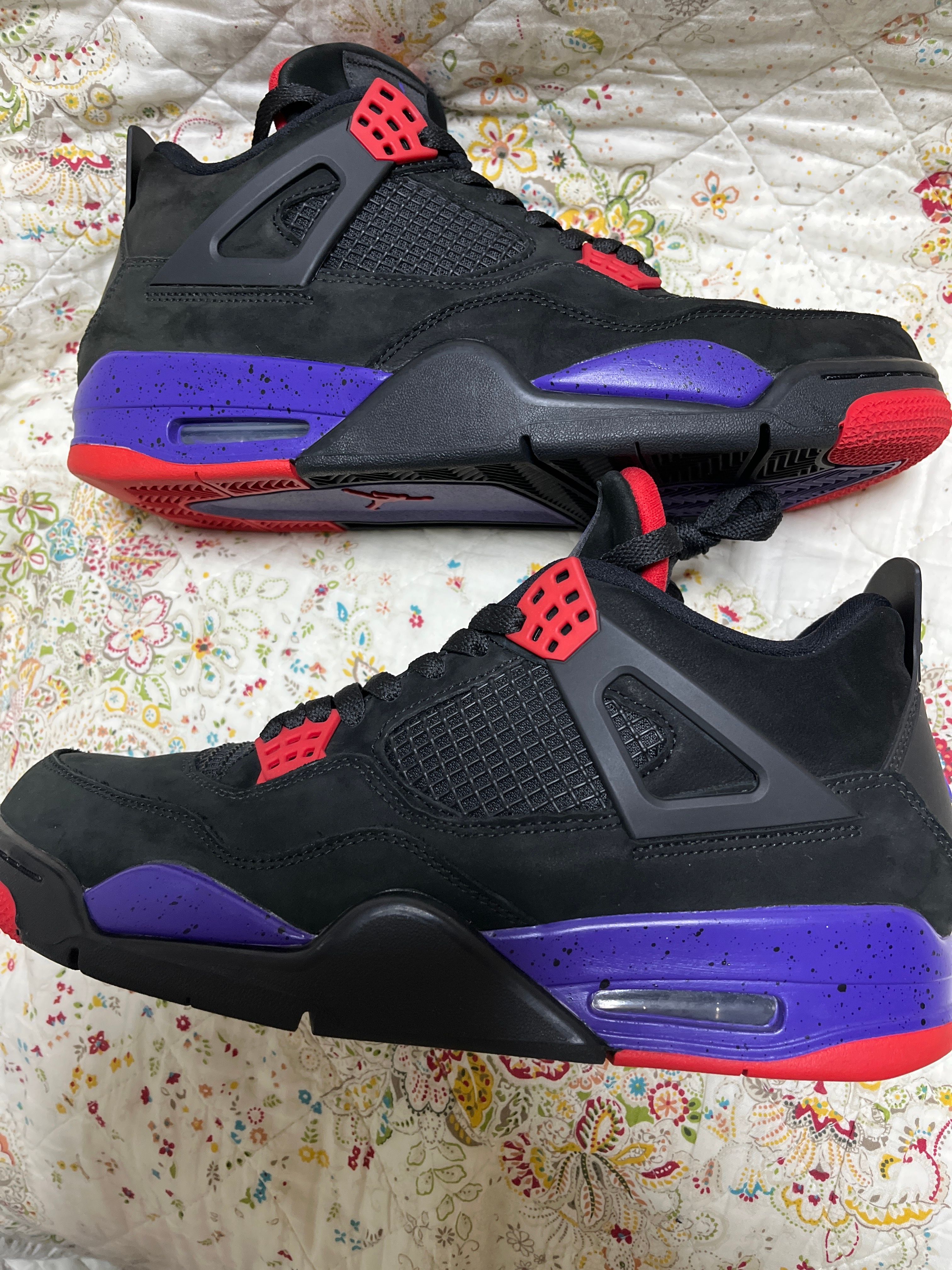 OVO × NIKE AIR JORDAN 4 RETRO DRAKE "RAPTORS"