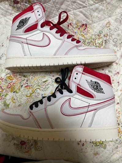 Nike Air Jordan 1 Retro High OG "Sail/University Red"