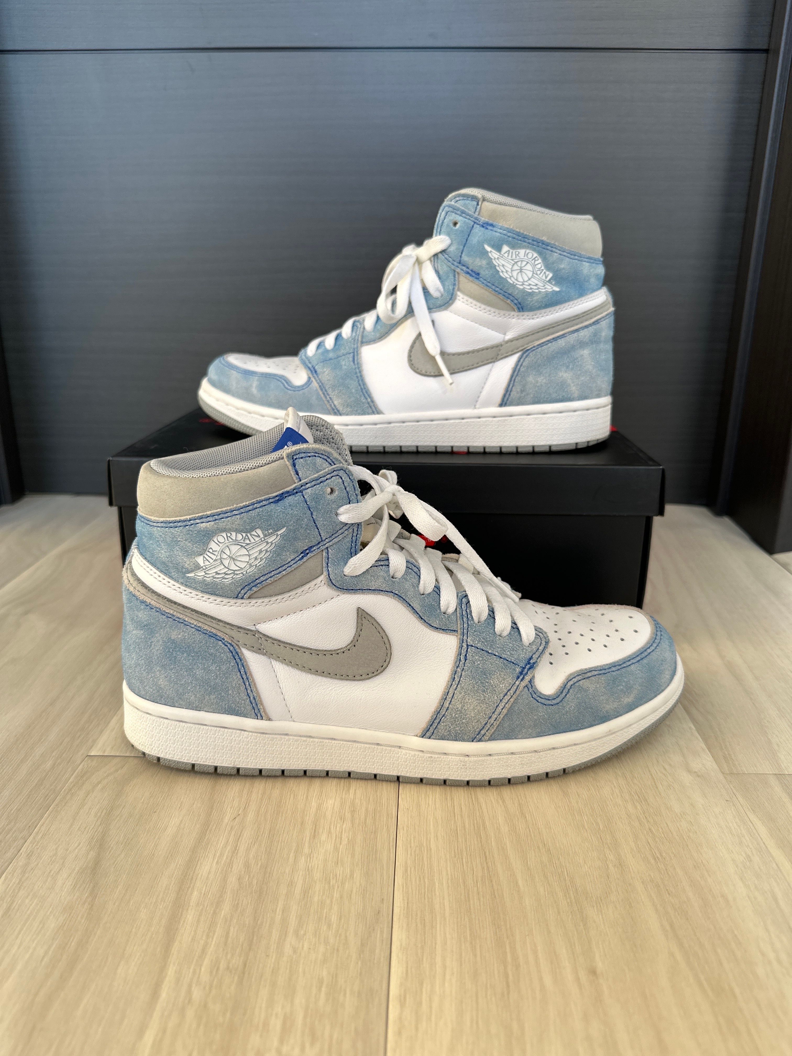 Nike Air Jordan 1 High OG "Hyper Royal"