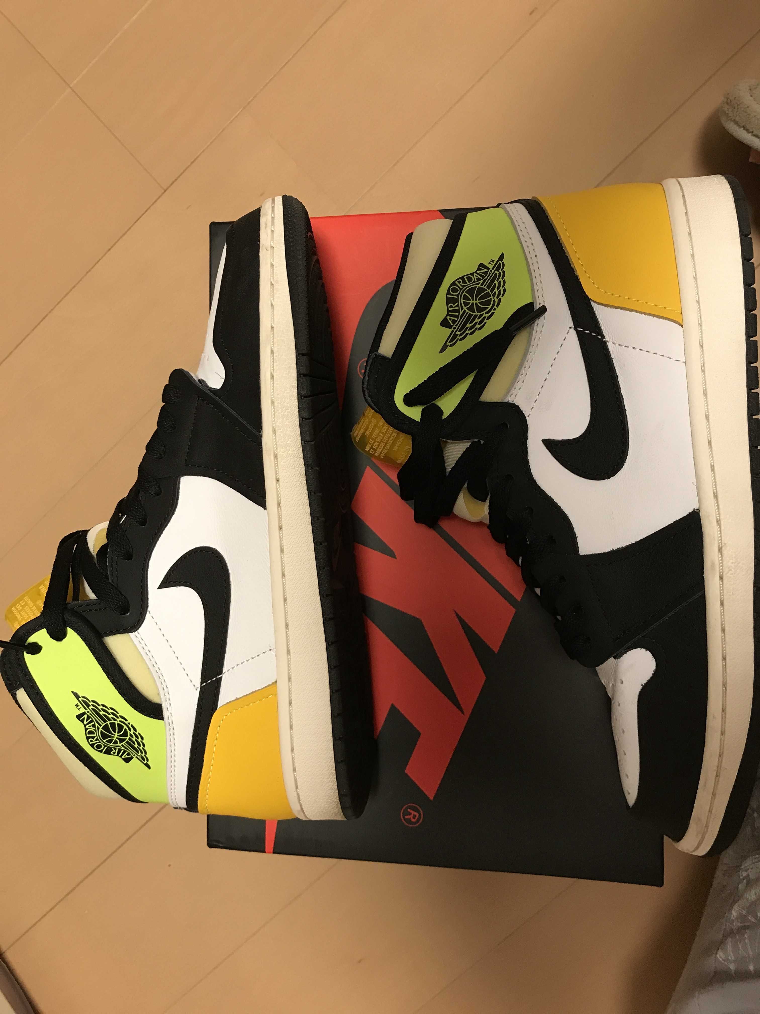Nike Air Jordan 1 High OG "Volt Gold"