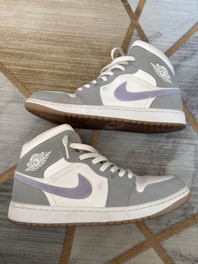 Nike Women's Air Jordan 1 Mid "Wolf Grey"