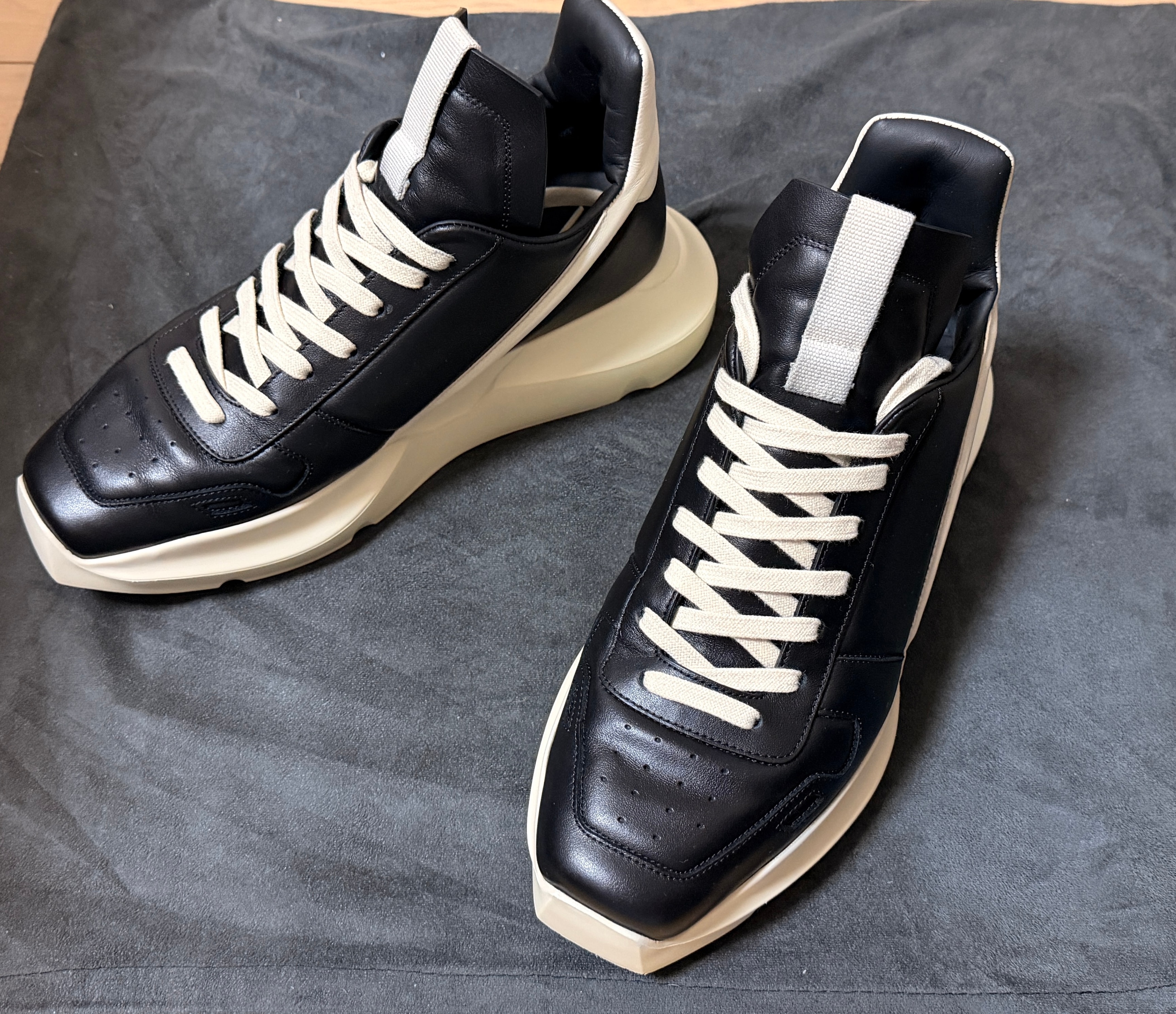 Rick Owens Hollywood Geth Runner "Black/Milk/Black/Milk"