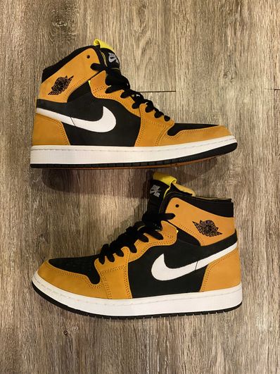 Nike Air Jordan 1 High Zoom "Monarch Orange"