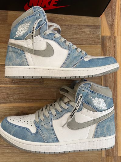 Nike Air Jordan 1 High OG "Hyper Royal"