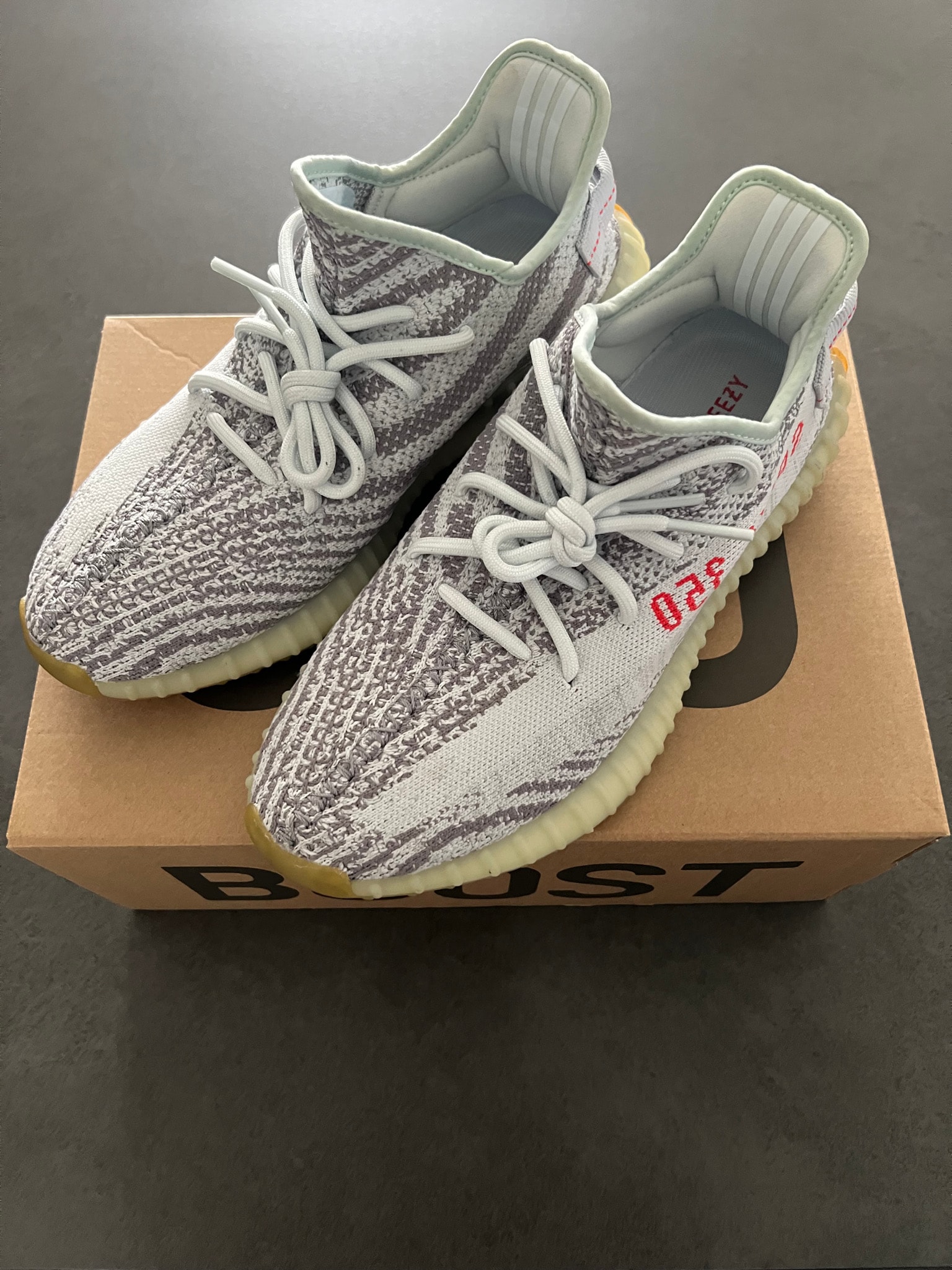 adidas YEEZY Boost 350 V2 "Blue Tint"
