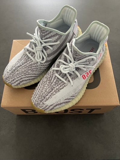 adidas YEEZY Boost 350 V2 "Blue Tint"