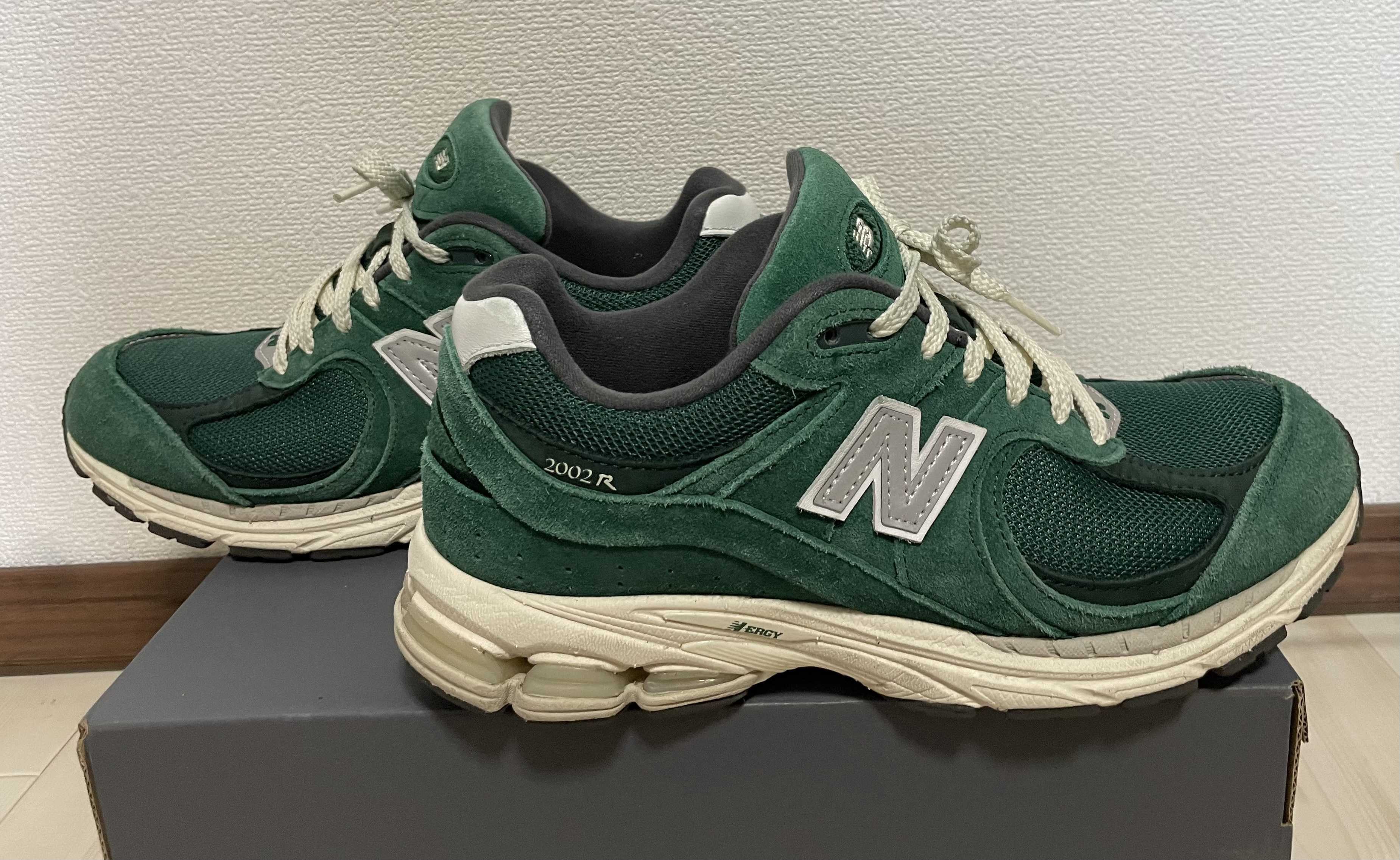 New Balance 2002R "Forest Green"