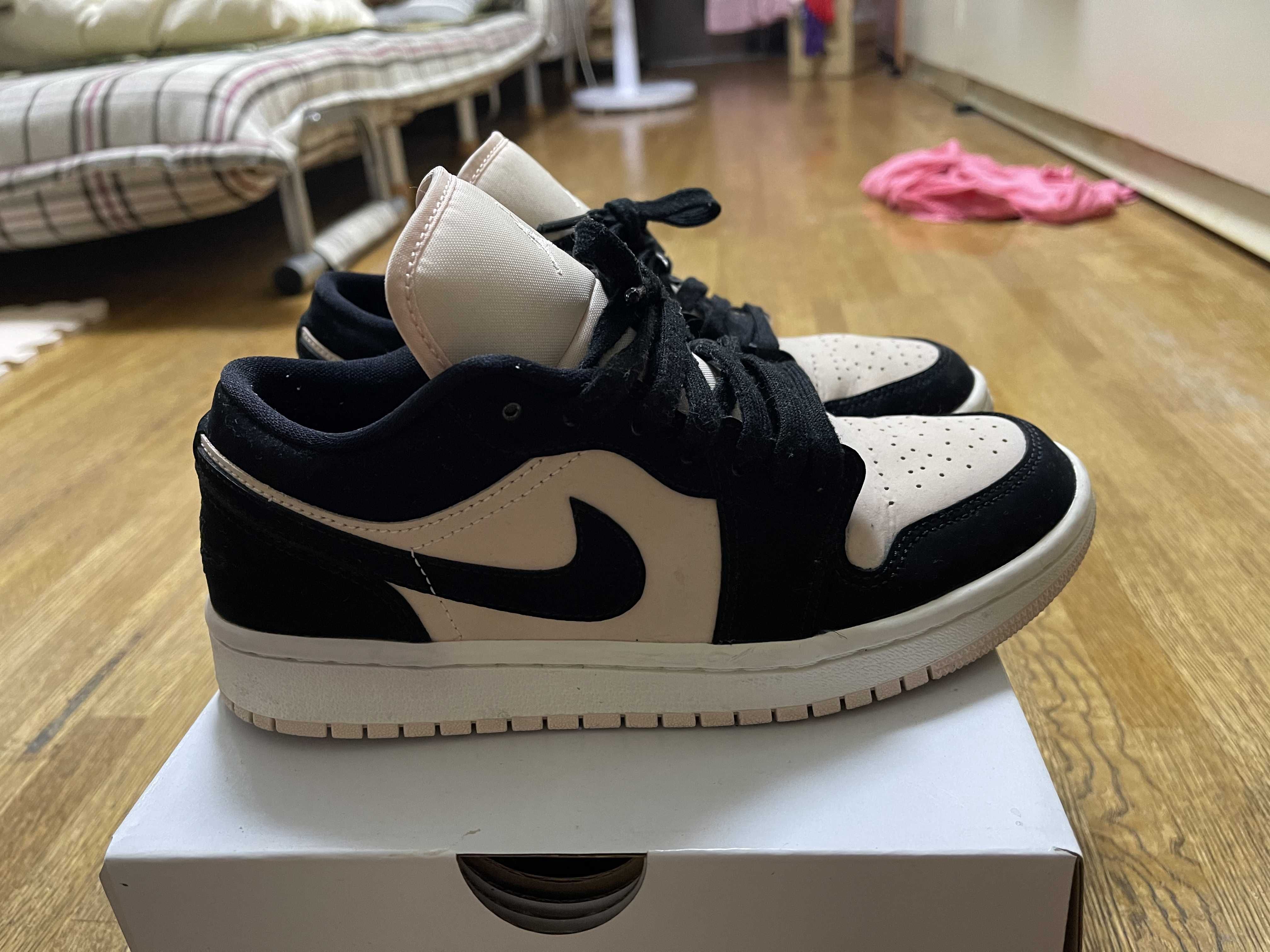 Nike Women's Air Jordan 1 Low "Black/Guava" (White Midsole)