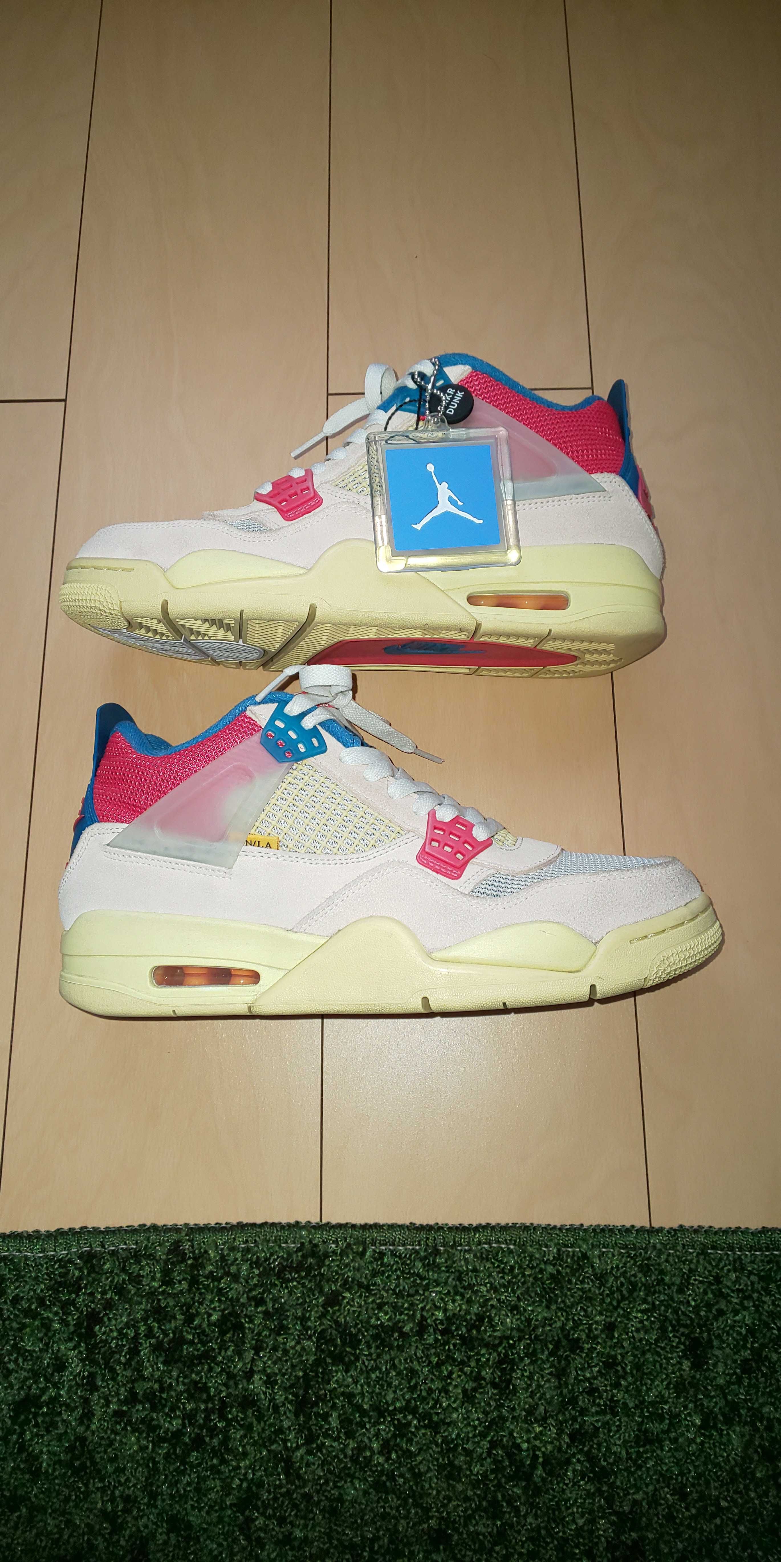 UNION × Nike Air Jordan 4 SP "Guava Ice/Light Fusion Red"