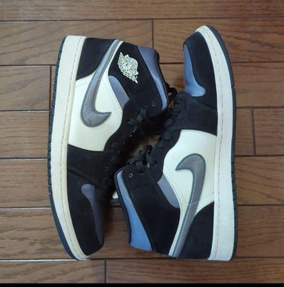 NIKE AIR JORDAN 1 MID SE "WHITE/BLACK/SATIN BLUE"