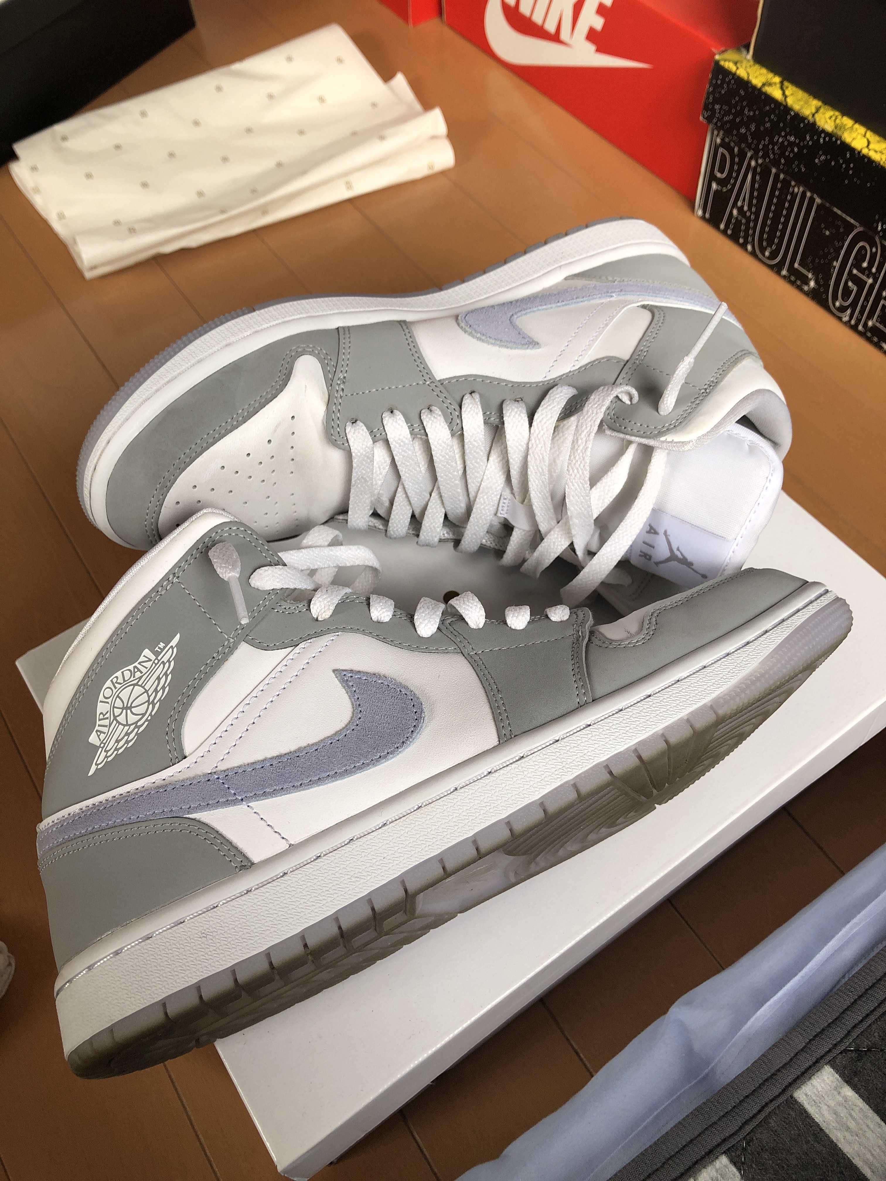 Nike Women's Air Jordan 1 Mid "Wolf Grey"